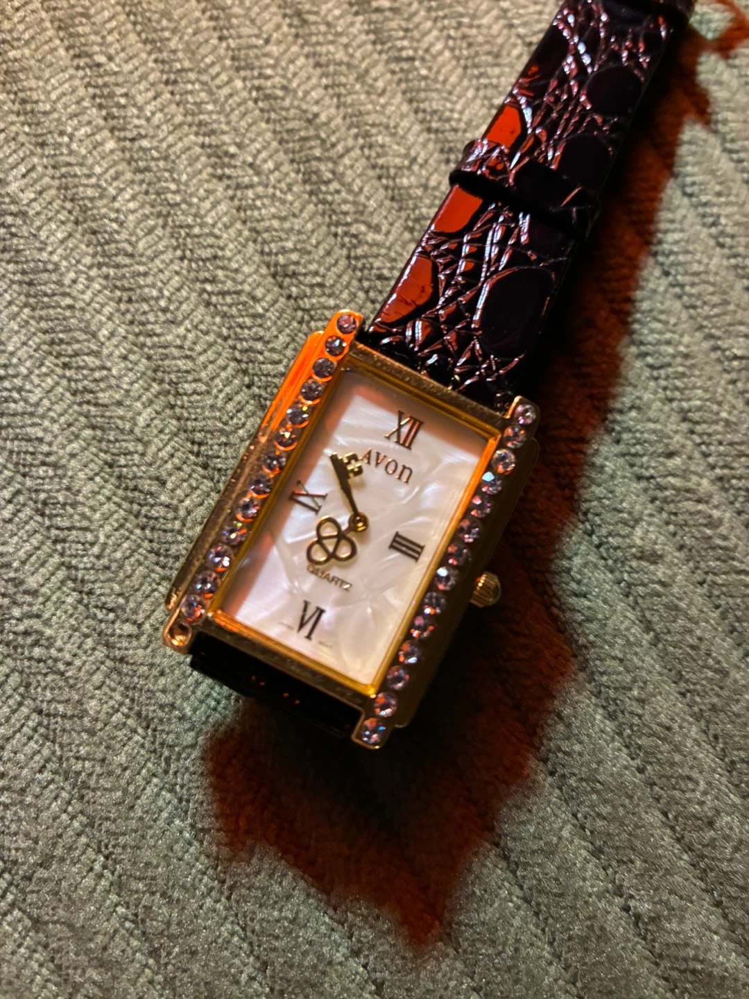 Avon Women's Quartz Watch with Genuine Leather Strap - photo 2