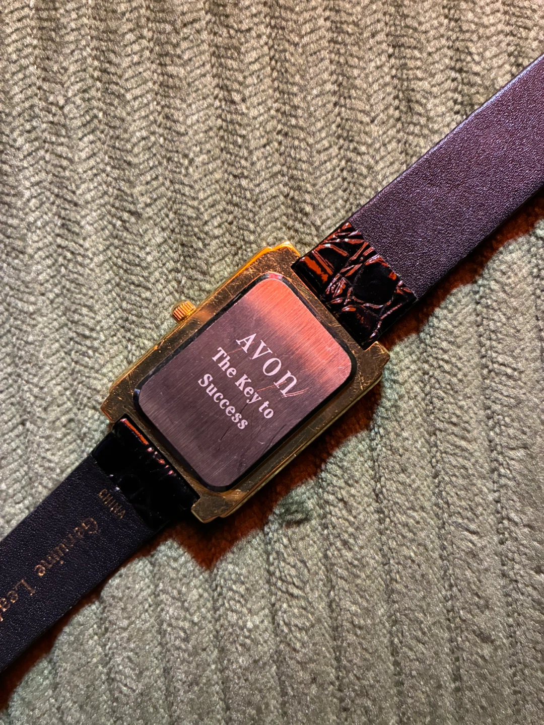 Avon Women's Quartz Watch with Genuine Leather Strap - photo 3
