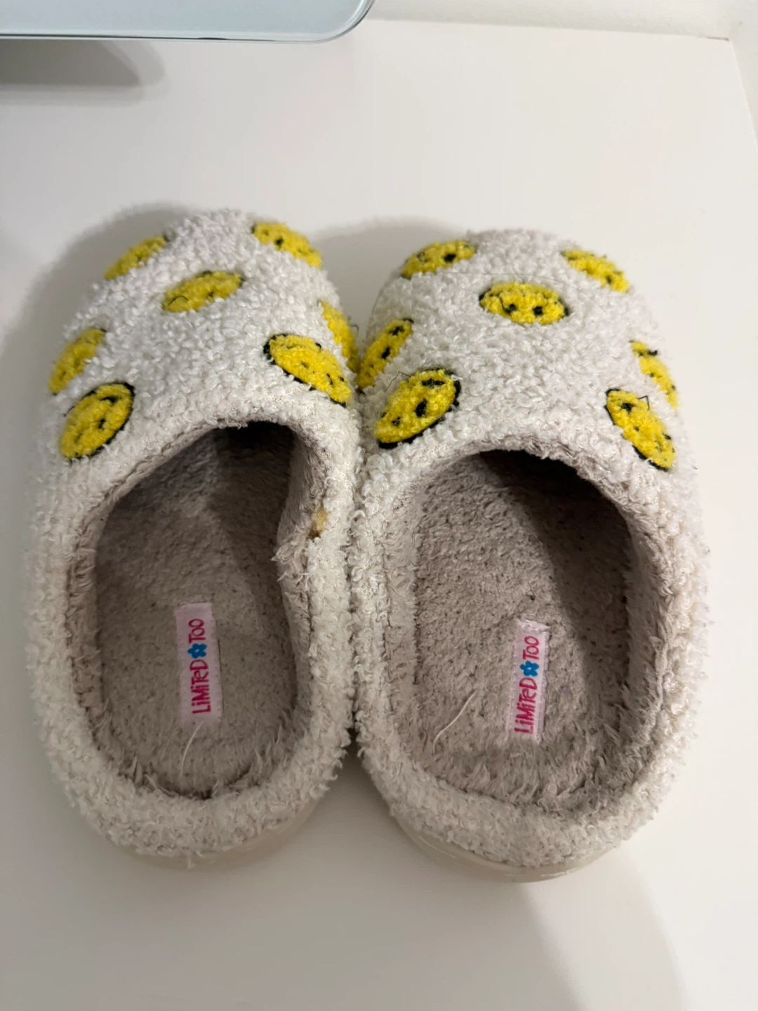 2/3 smily girls slippers - photo 2