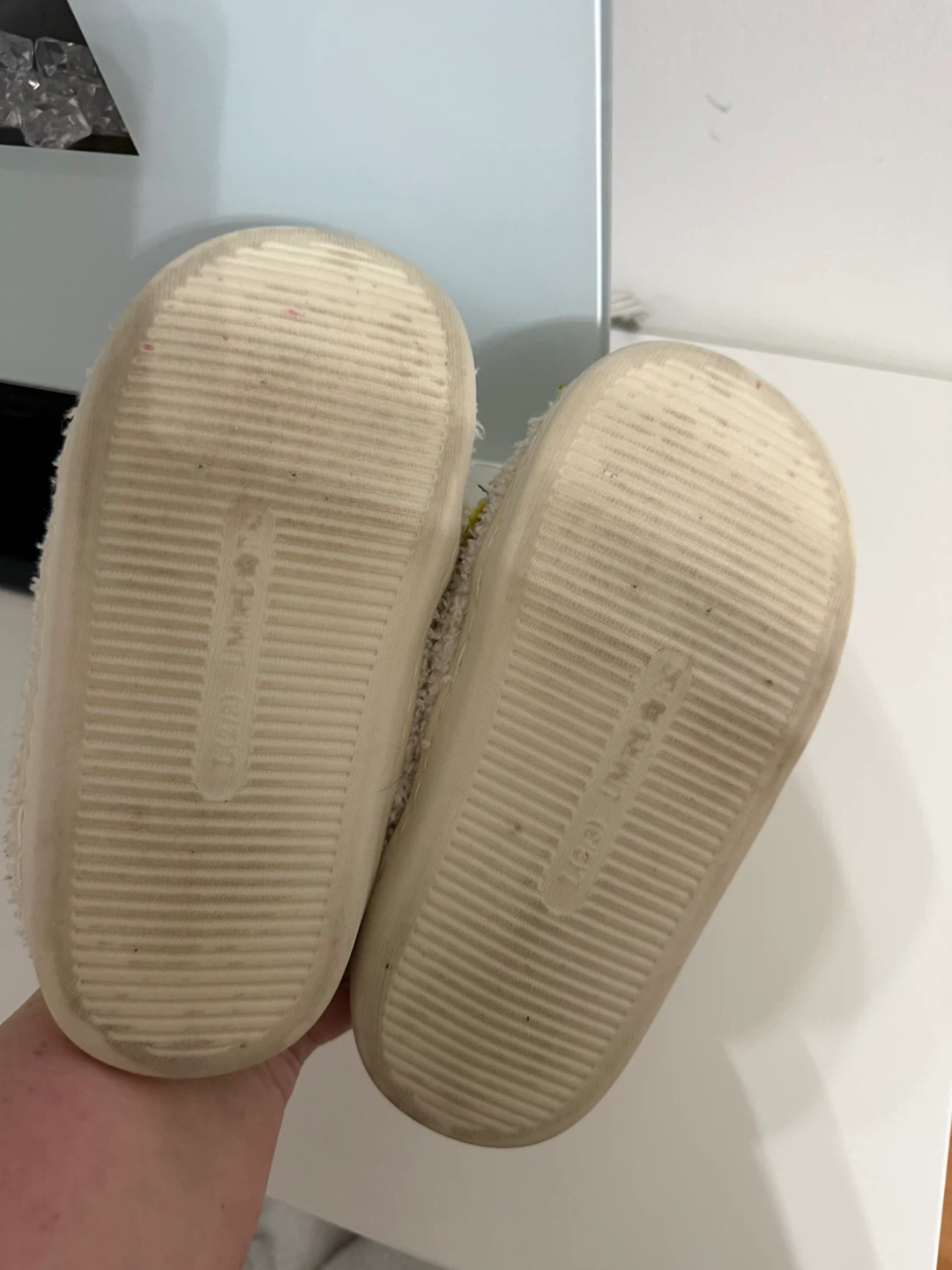 2/3 smily girls slippers - photo 3