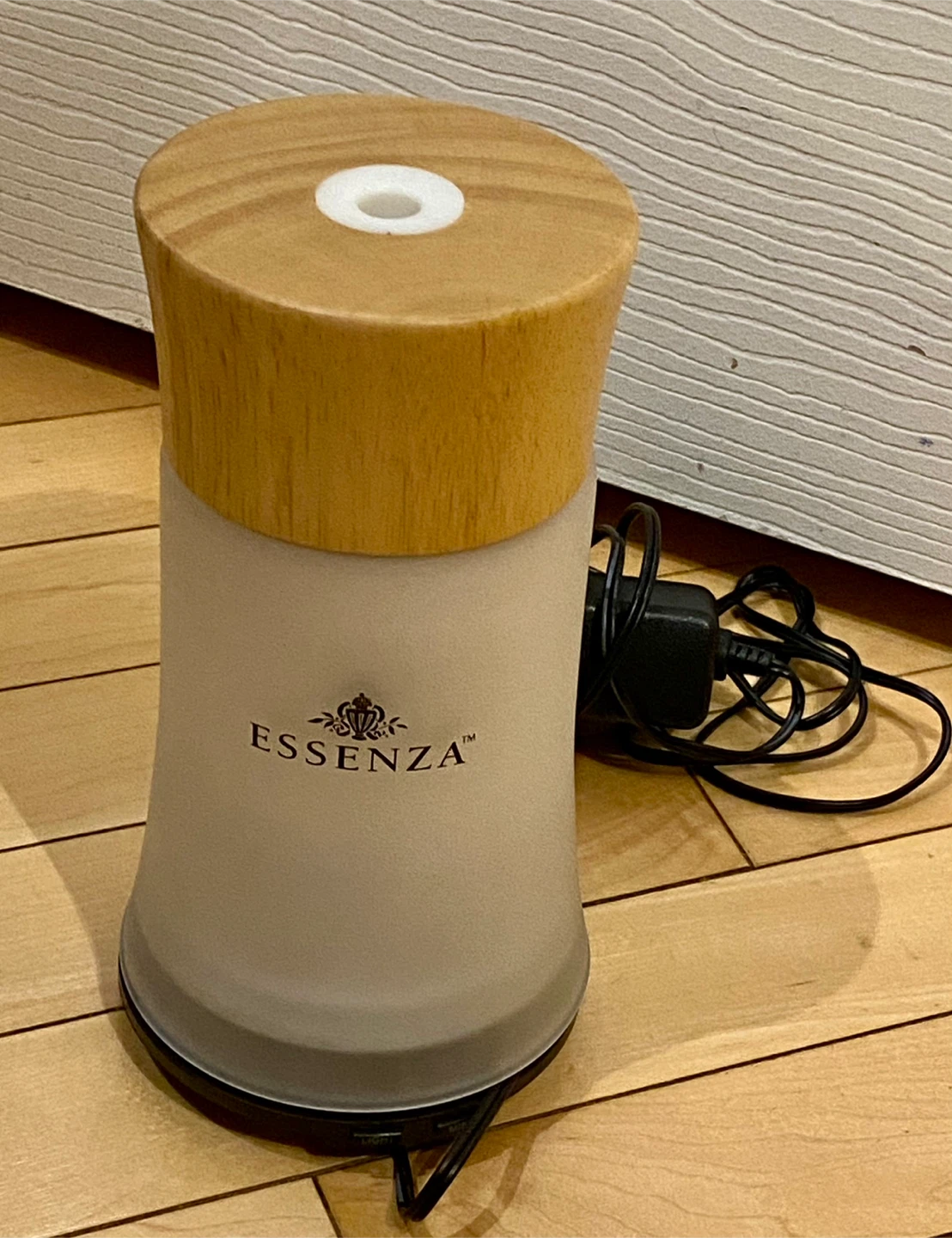 🧡 Essenza Aroma Diffuser with Wood Top