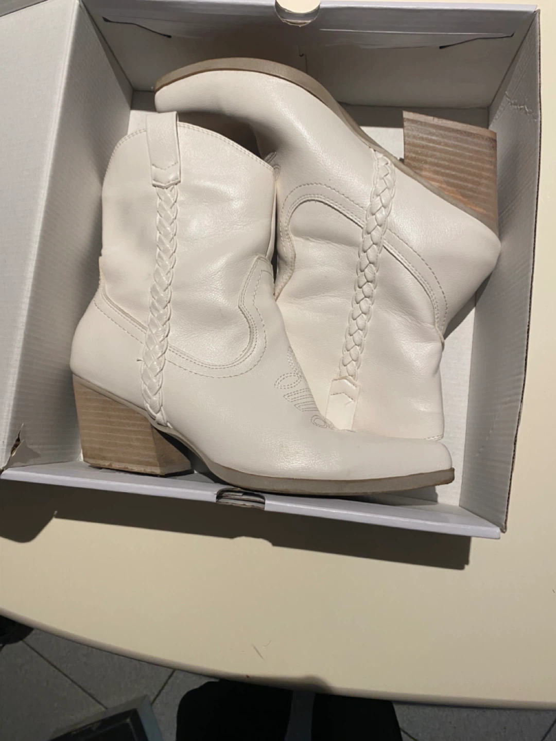 Dolce Vita White Leather Western Boots Size 10 - photo 2