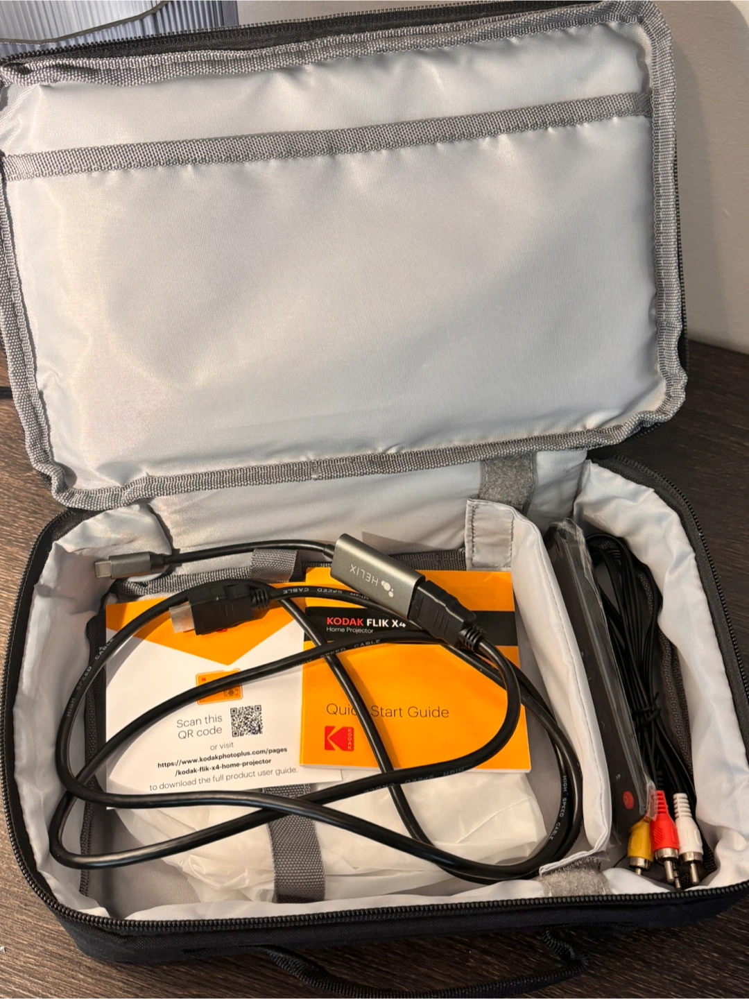 Kodak FLIK X4 Home Projector(Case + C type connector) - photo 3