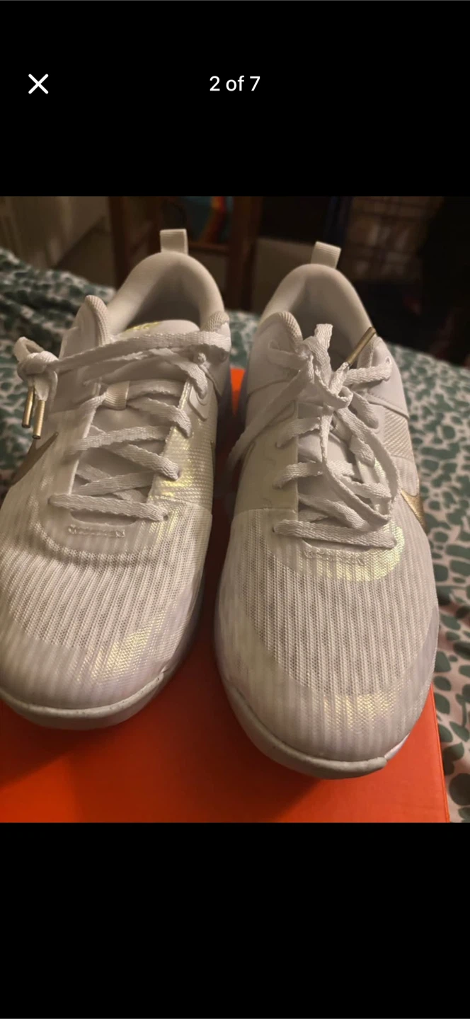 Nike Women's White & Gold Athletic Shoes