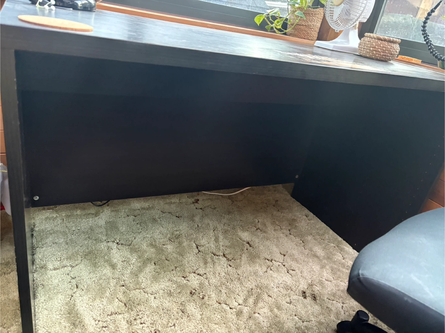 FREE Black Office Desk - photo 3