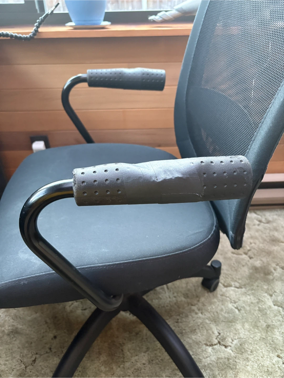 FREE Black Office Desk - photo 5