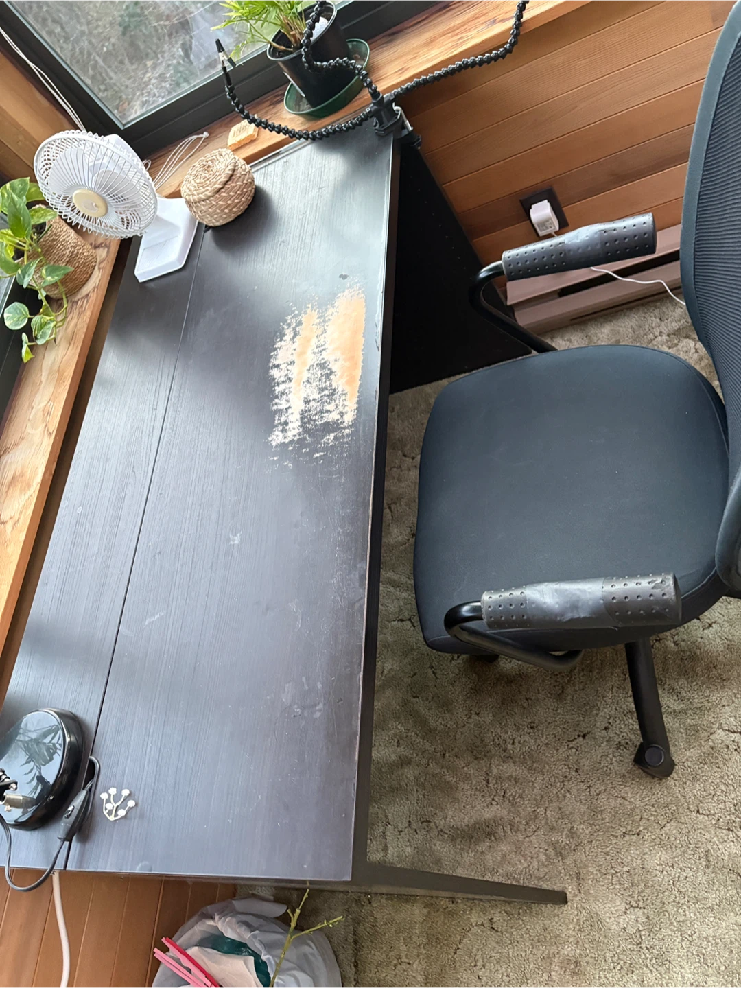 FREE Black Office Desk - photo 2