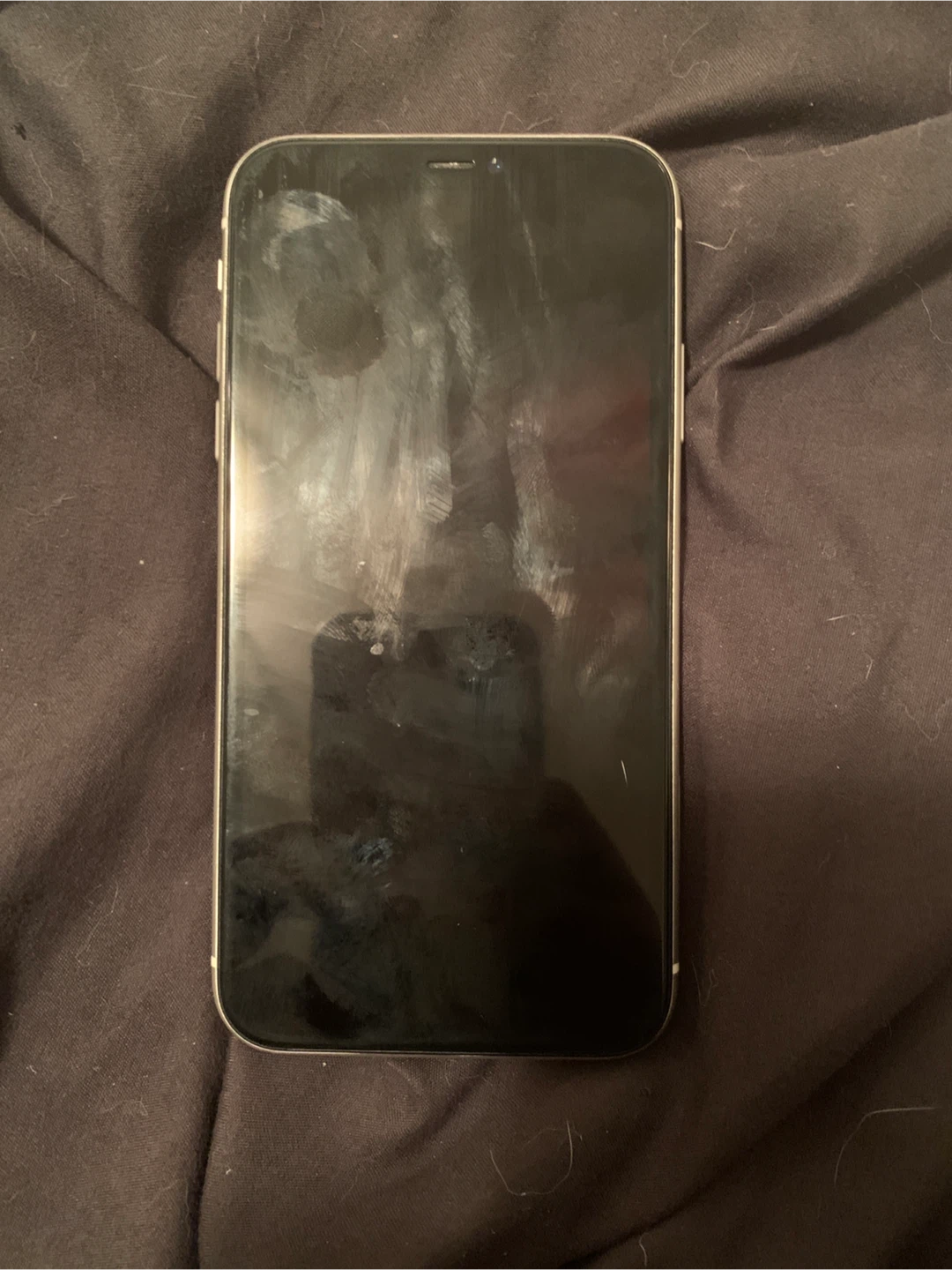 Apple iPhone 11 - White