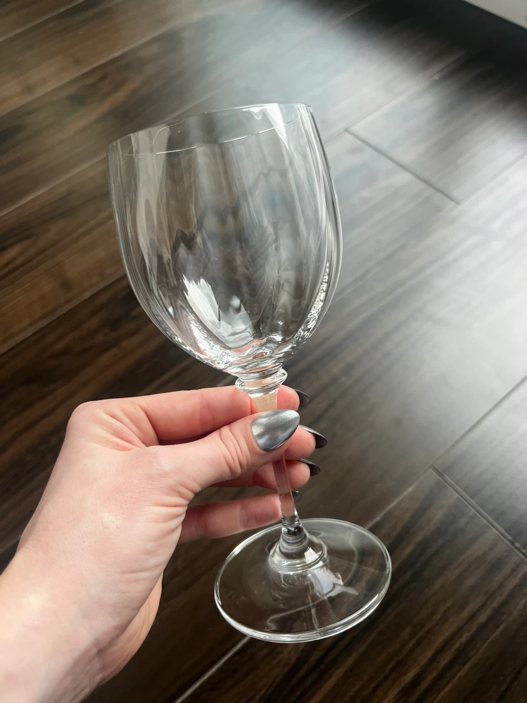 Set of 4 Clear Wine Glasses