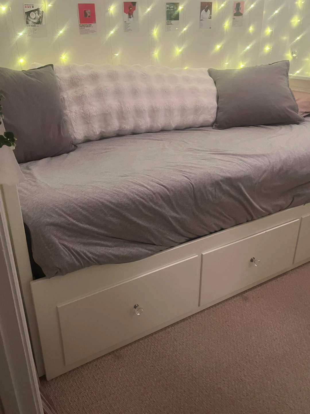 IKEA day bed - photo 3
