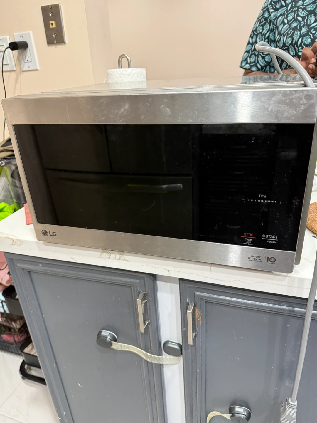 LG Smart Inverter Microwave Oven