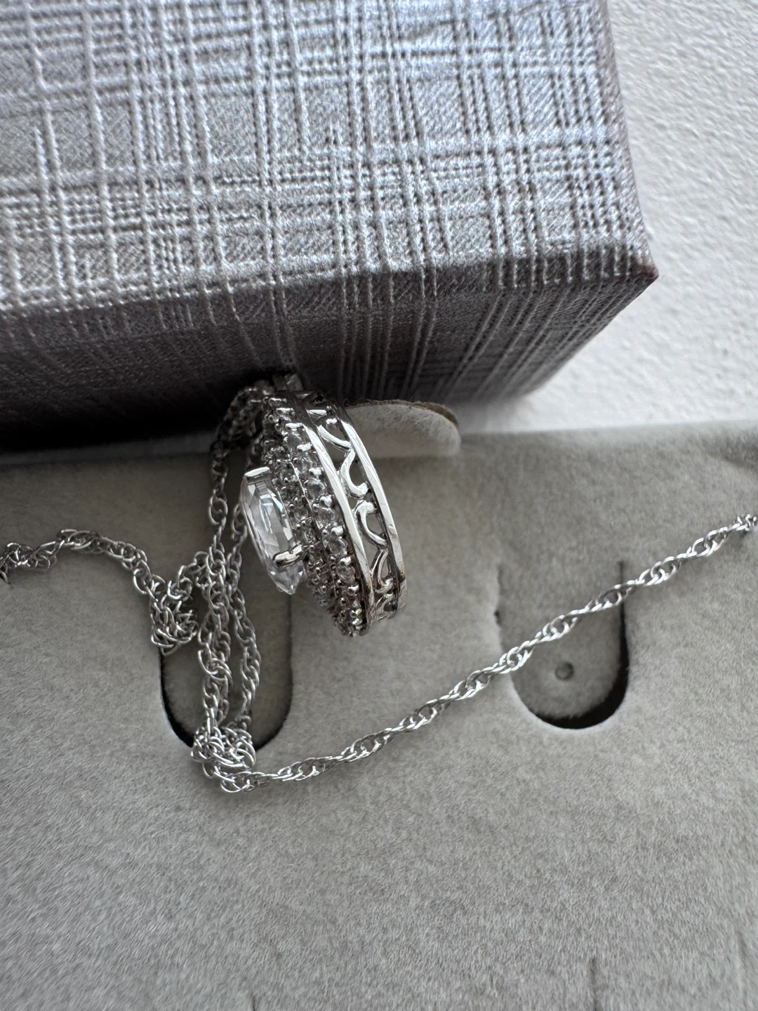 Sterling Silver Oval Halo Pendant Necklace - photo 3