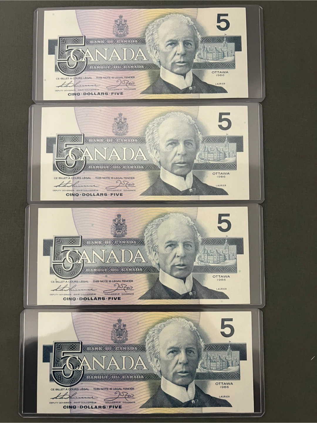 5$ Dollar Paper Bills