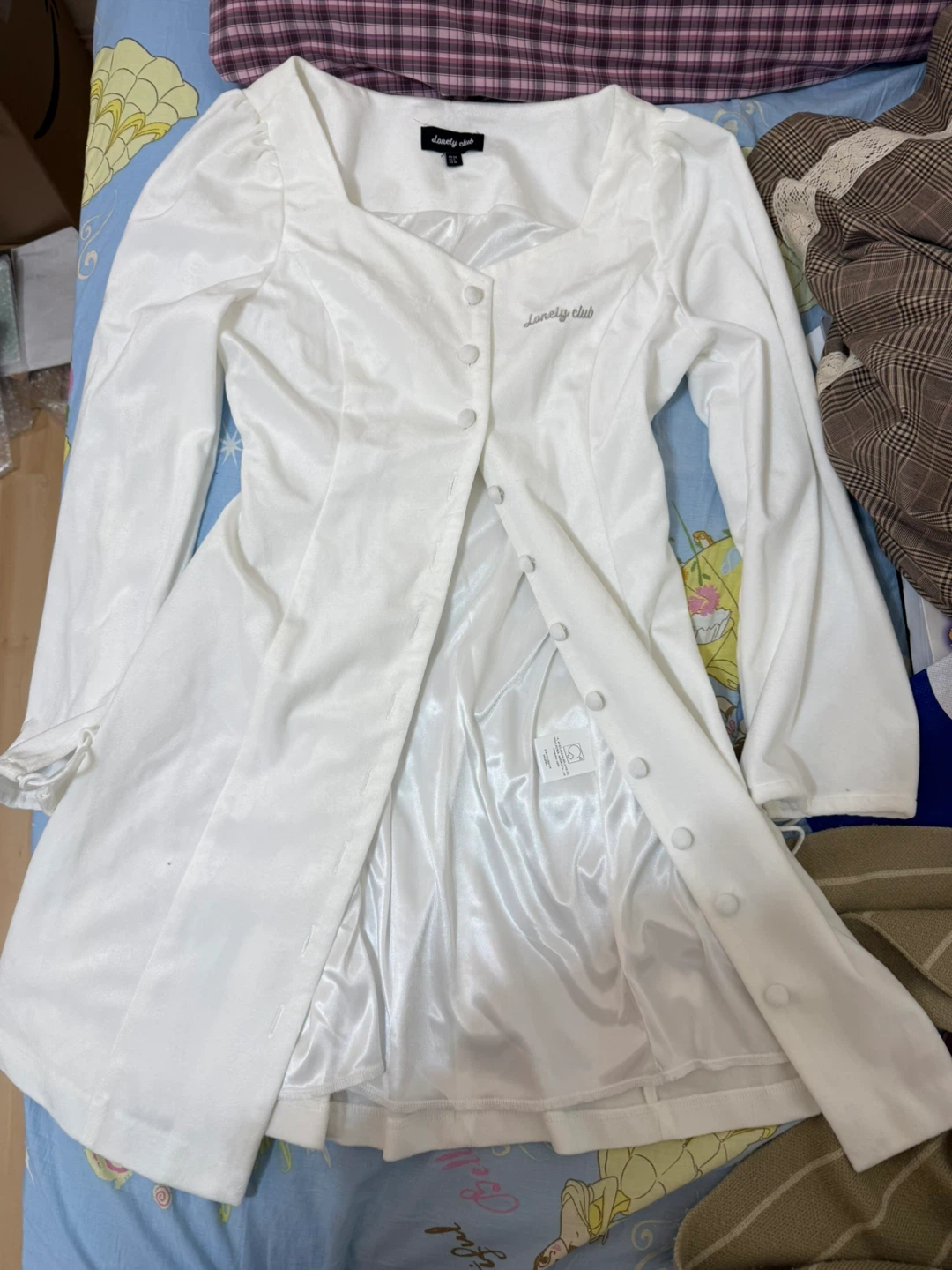 Lonely club white velvet dress kfashion size small