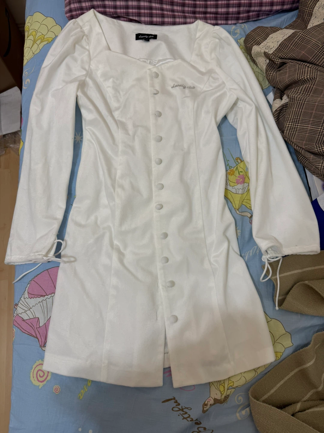 Lonely club white velvet dress kfashion size small - photo 2