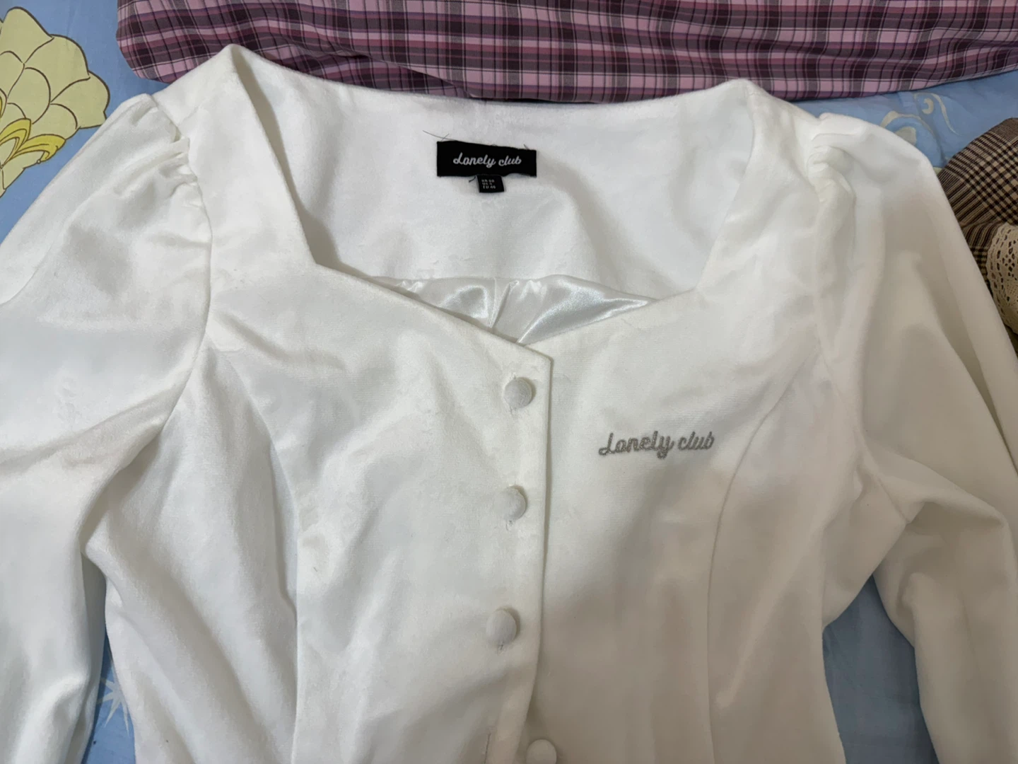 Lonely club white velvet dress kfashion size small - photo 3