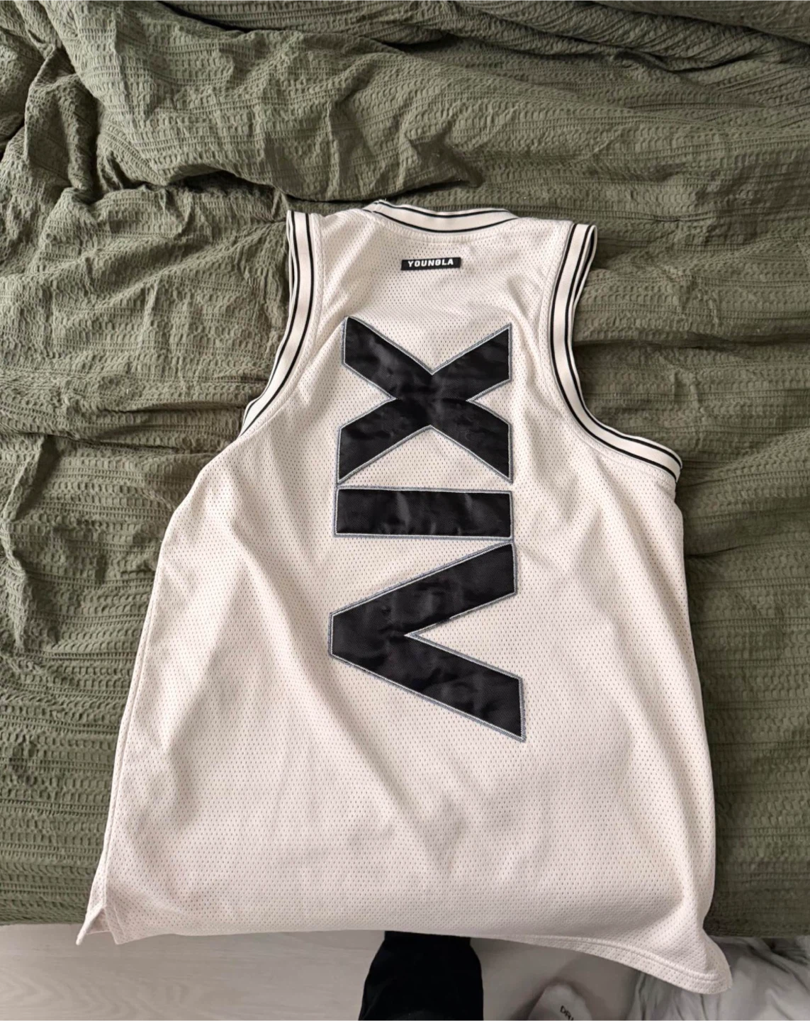 YOUNGLA White Mesh Basketball Jersey - photo 2