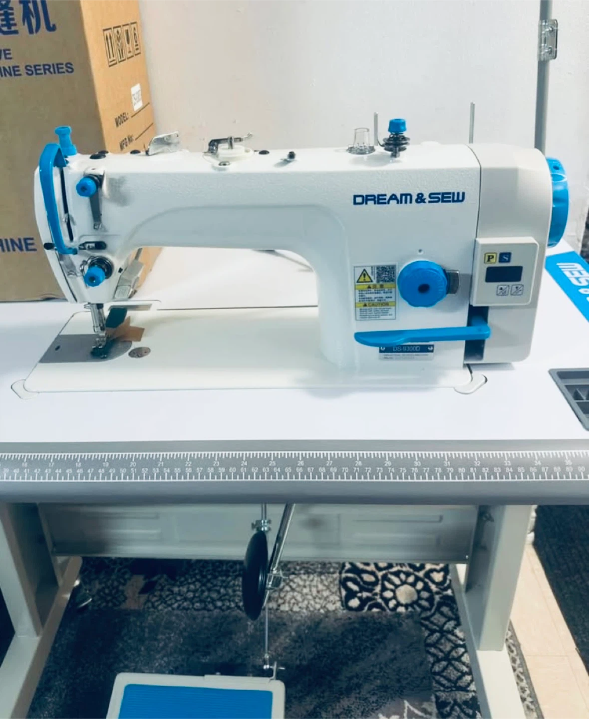 DREAM & SEW Industrial Sewing Machine - photo 3