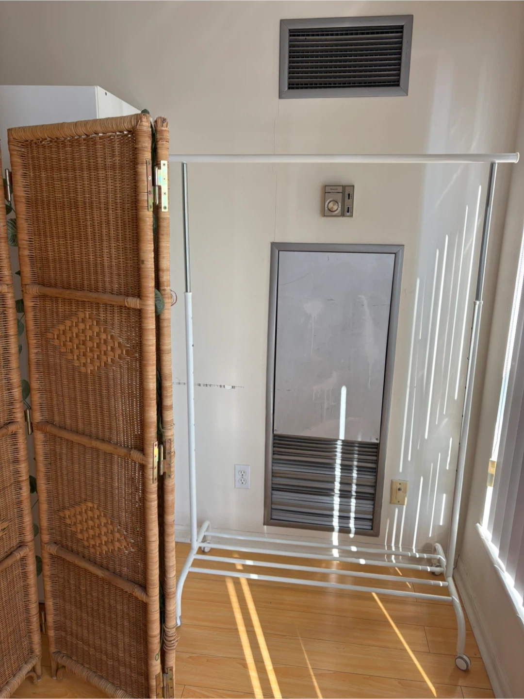 White clothing rack - photo 3