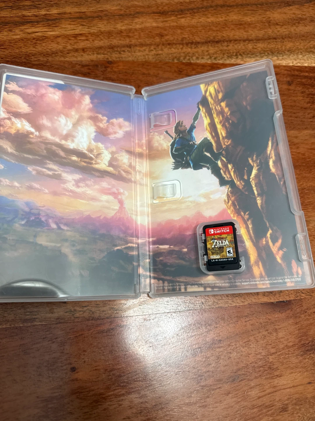 The Legend of Zelda: Breath of the Wild Nintendo Switch Game - photo 2