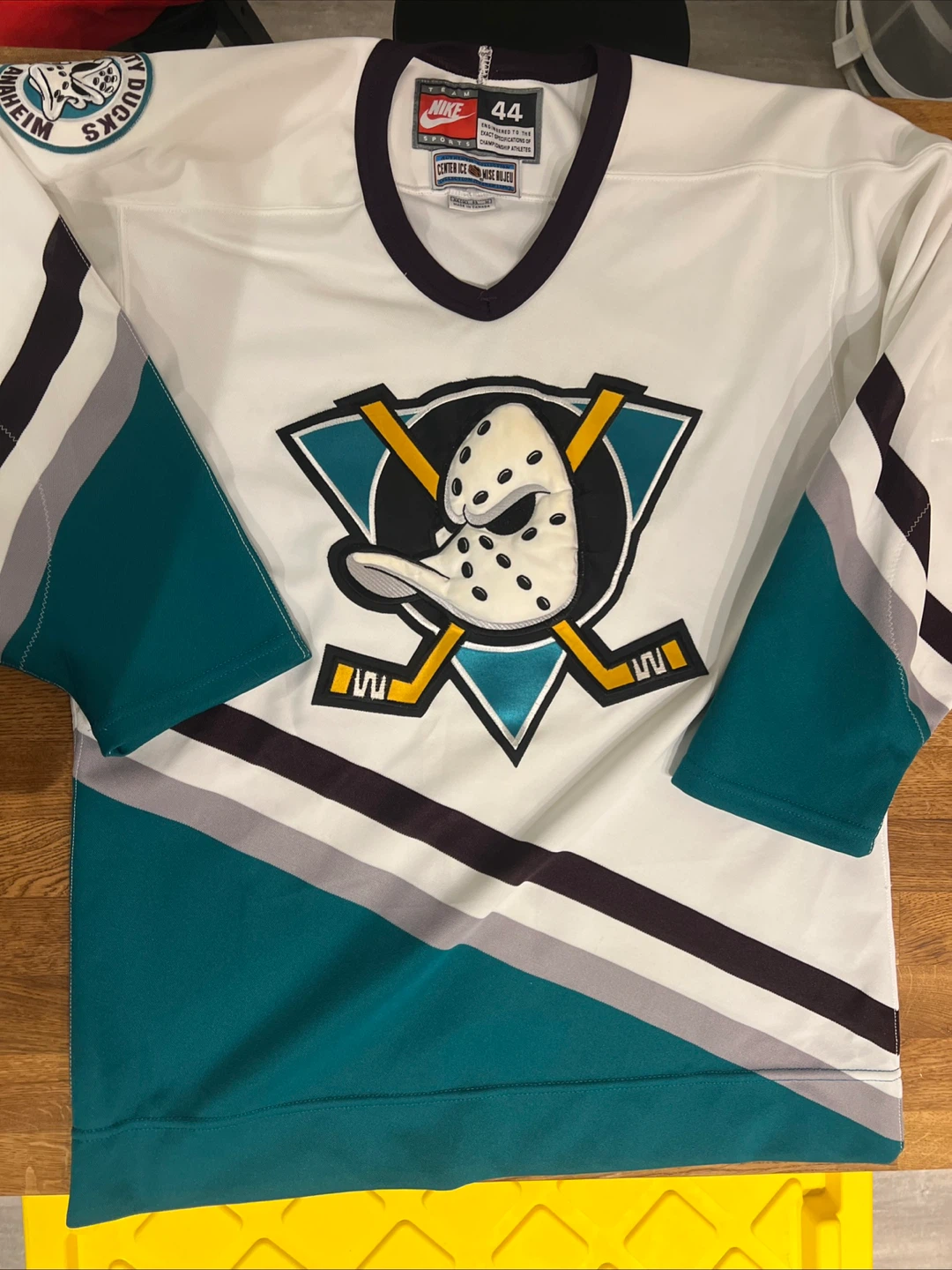 Nike Anaheim Ducks Center Ice Hockey Jersey Size 44