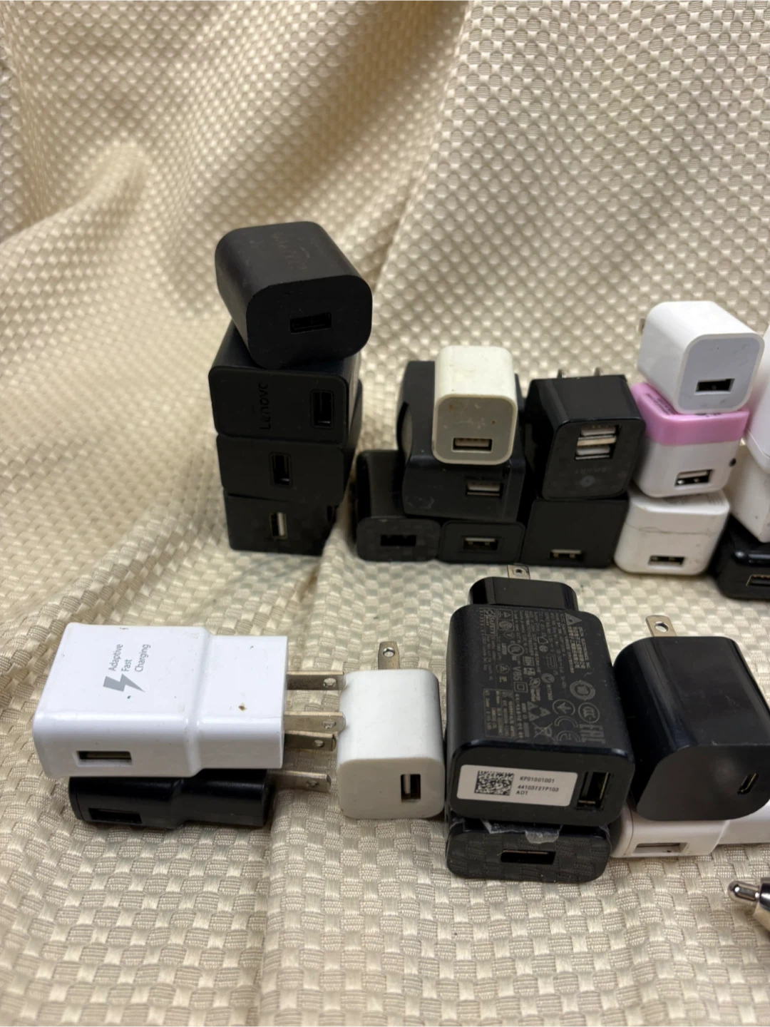 Lot of 36 Assorted USB Wall and Car Chargers - photo 2