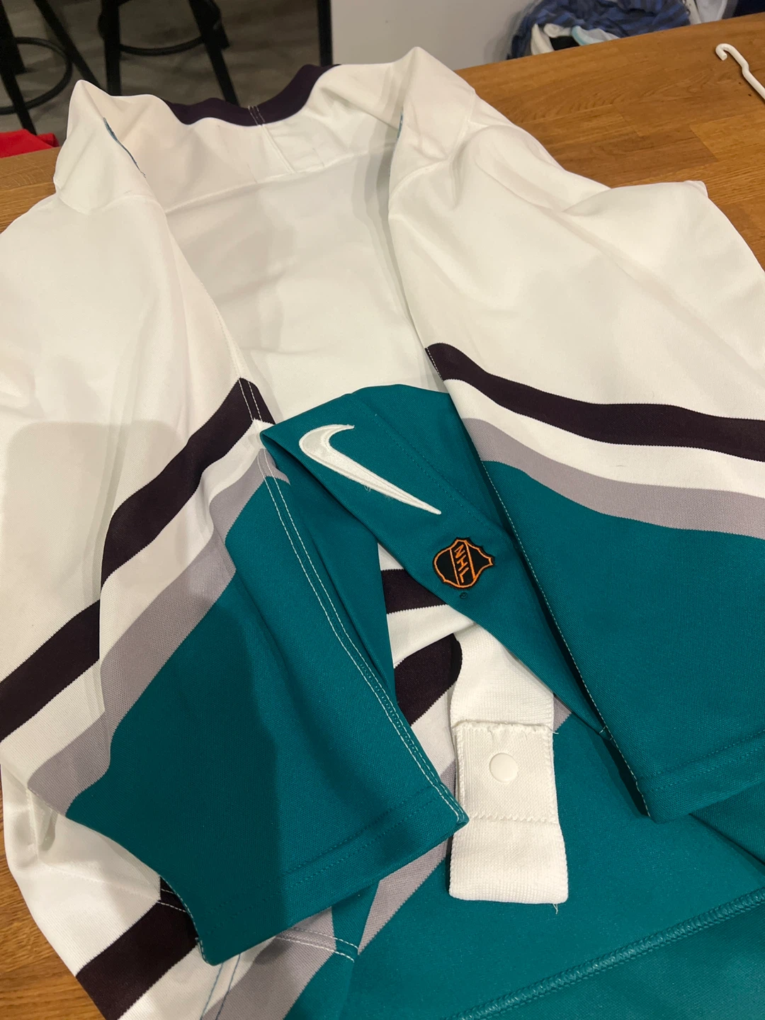 Nike Anaheim Ducks Center Ice Hockey Jersey Size 44 - photo 4