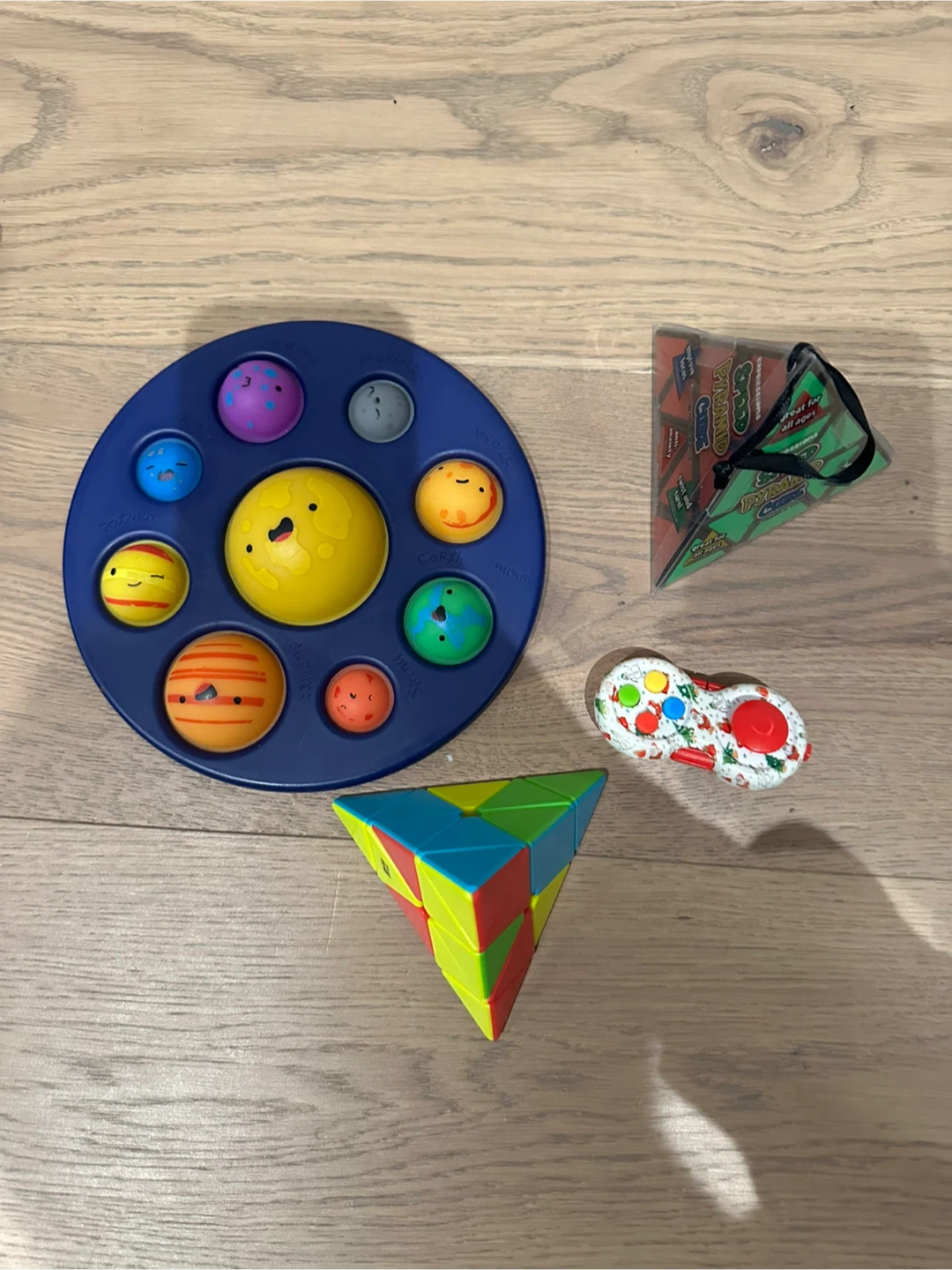 Big bag of assorted fidgets! - photo 5
