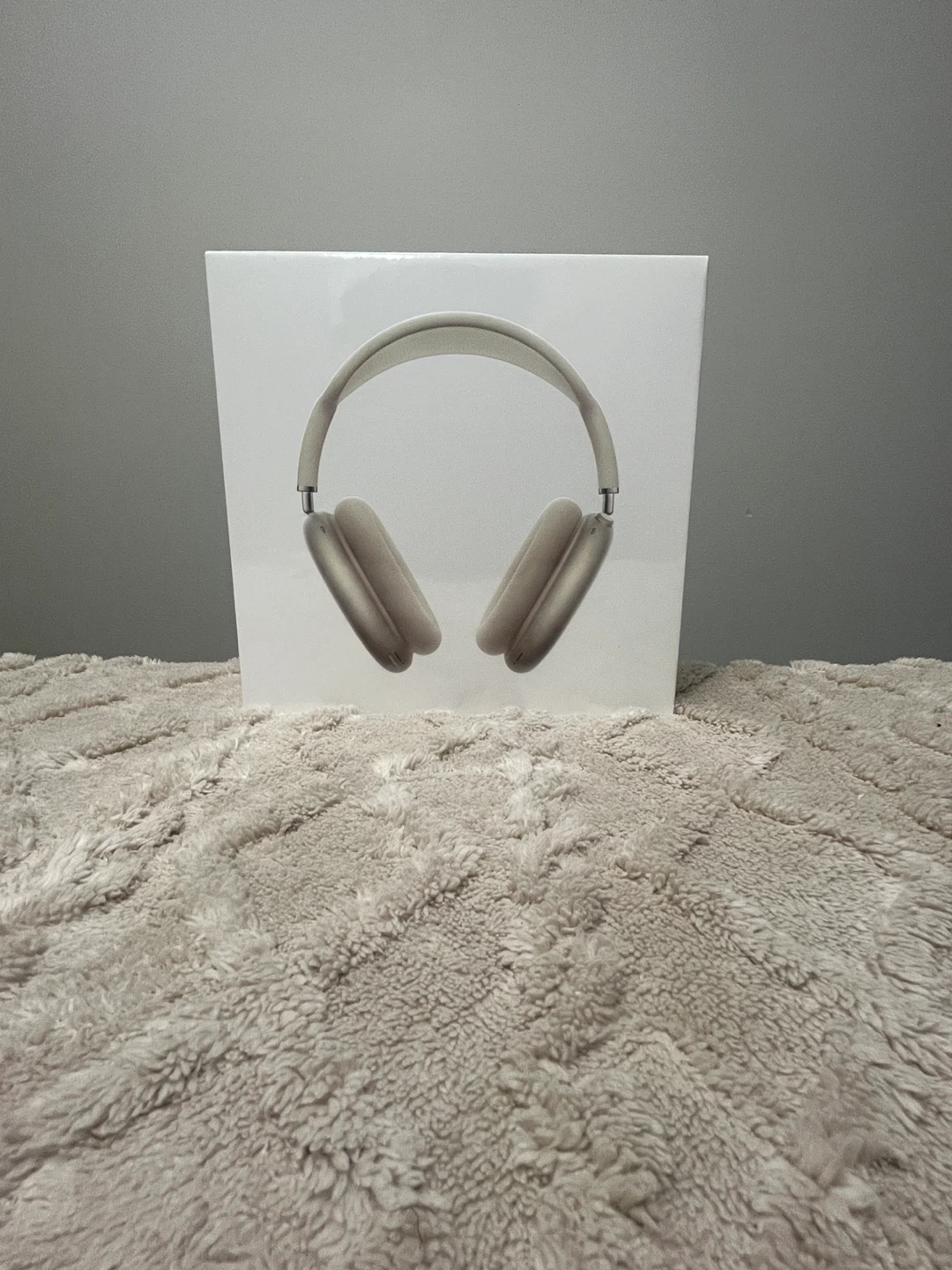 Airpods Max Starlight Brand new