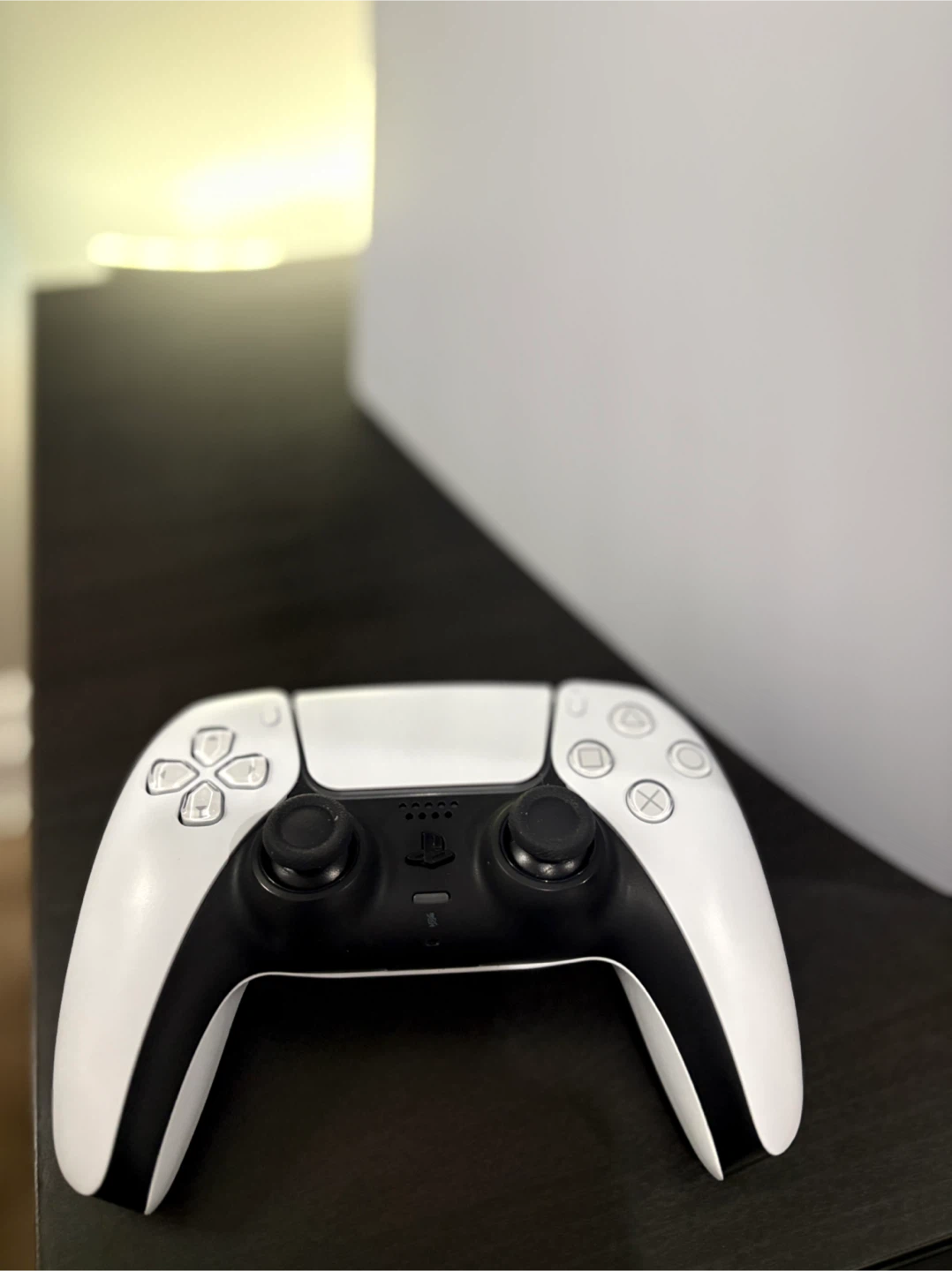 PS5 Disc Edition + Controller + Box – Like New – Limited Time - photo 3