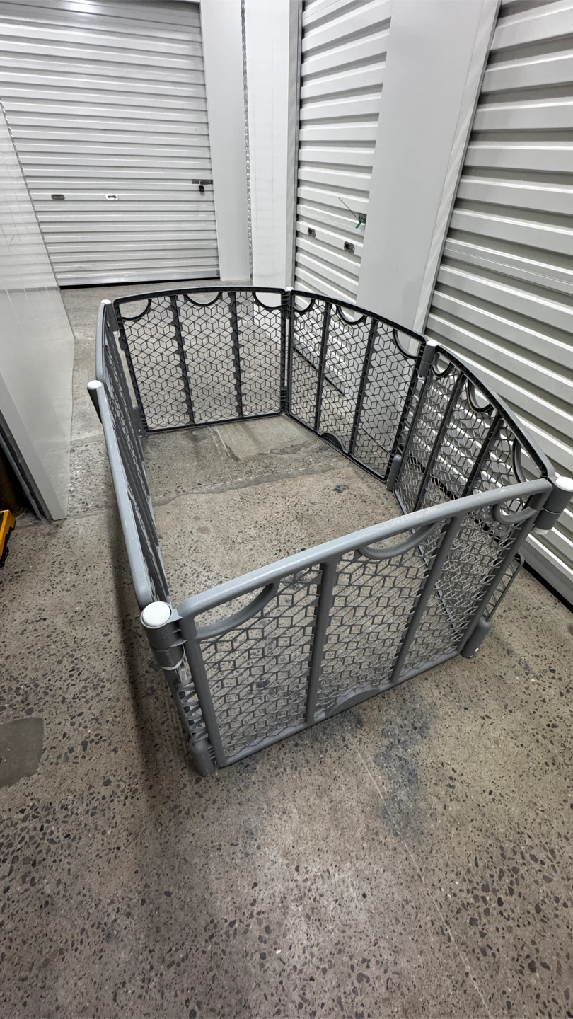 Grey Plastic Baby Playpen Gate - photo 2