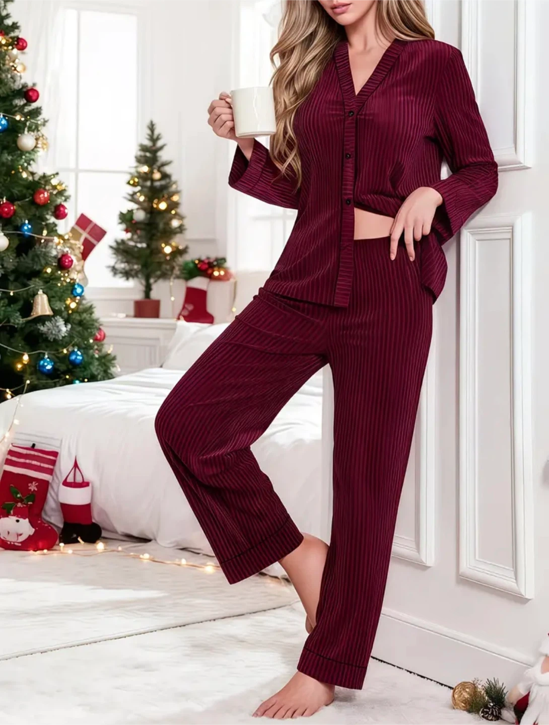 New Women's Velvet Striped Pajama Set - photo 3