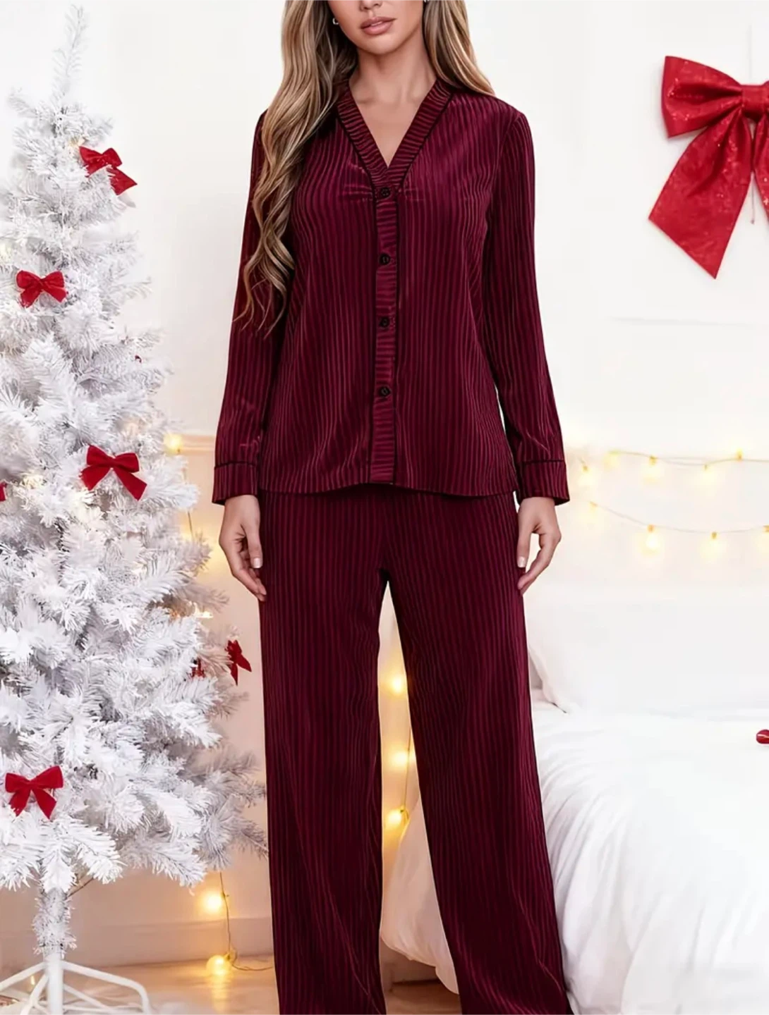 New Women's Velvet Striped Pajama Set - photo 4