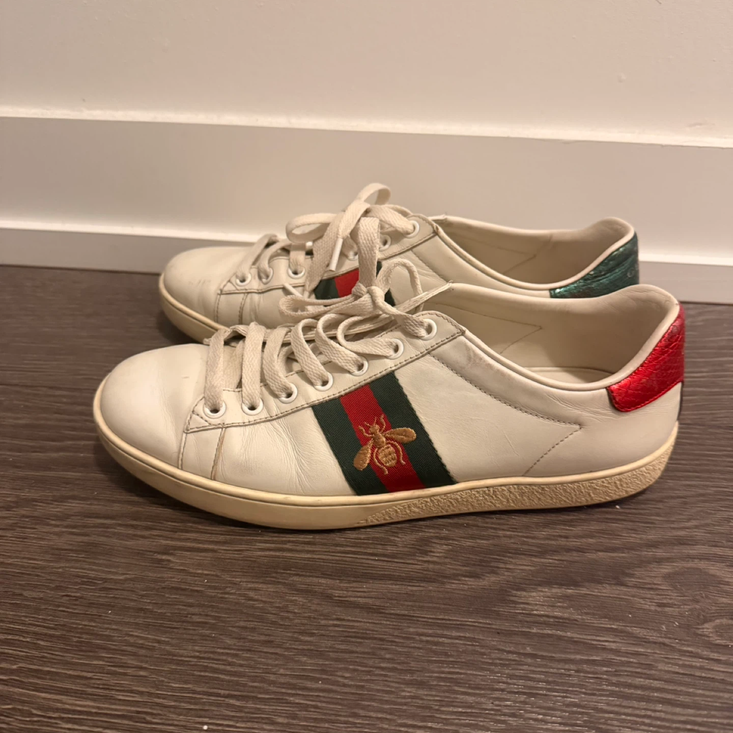 Gucci Ace Bee Sneakers Size 9 / EU 42