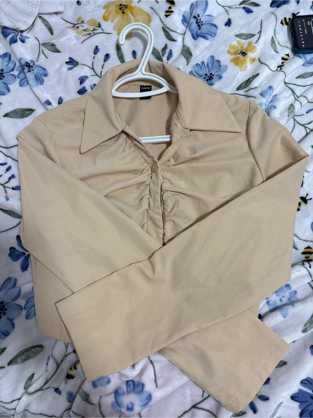 SHEIN Beige Ruched Collared Cropped Shirt