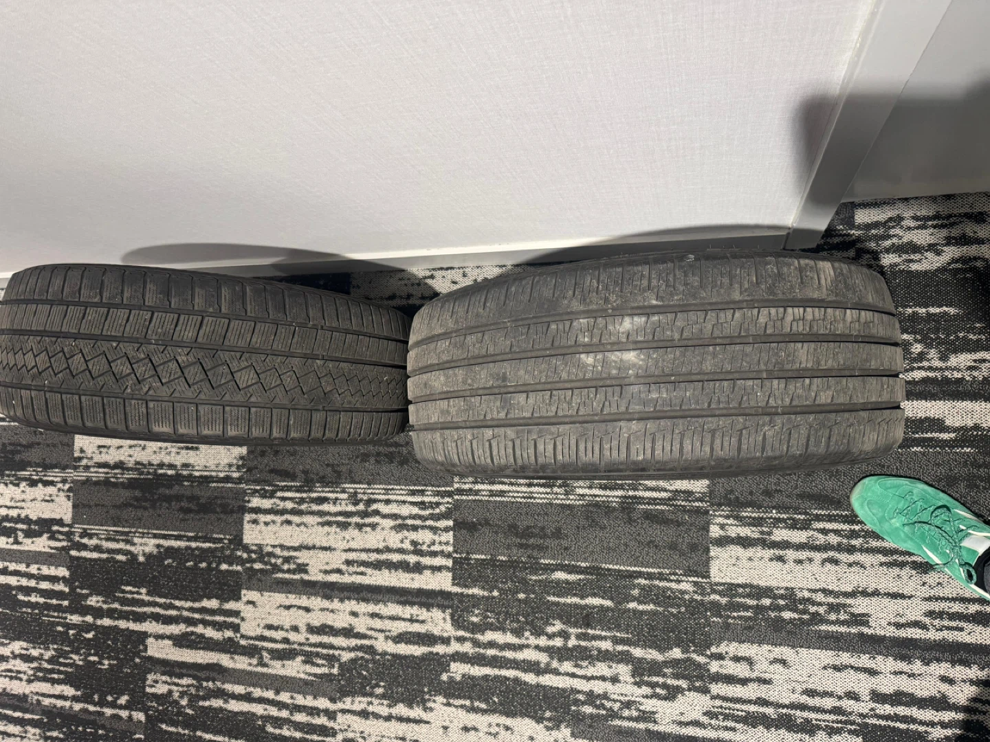 Motomaster 235/45R18 94V Tires - photo 3