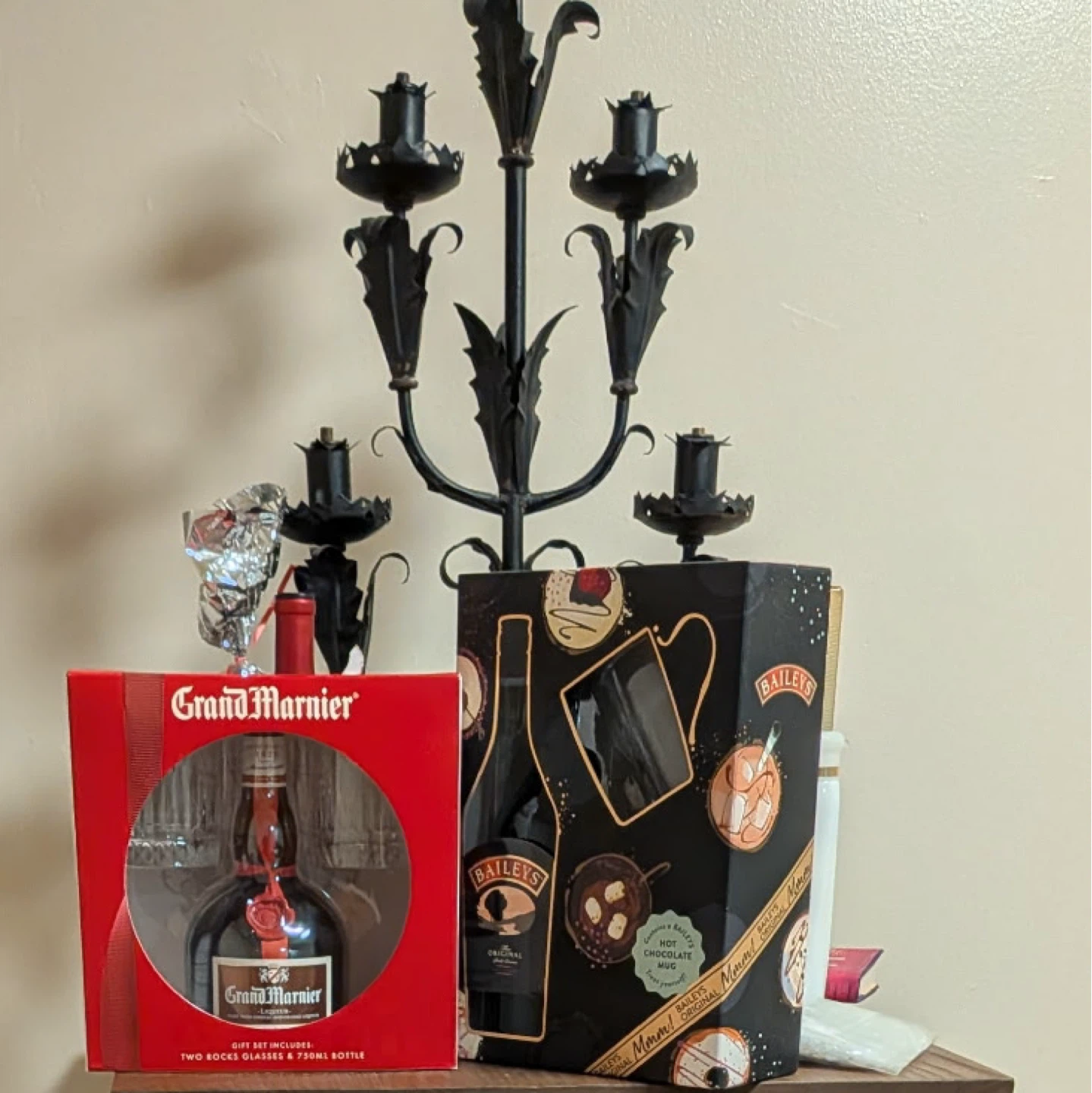 Grand Marnier Liqueur Gift Set with 2 Glasses