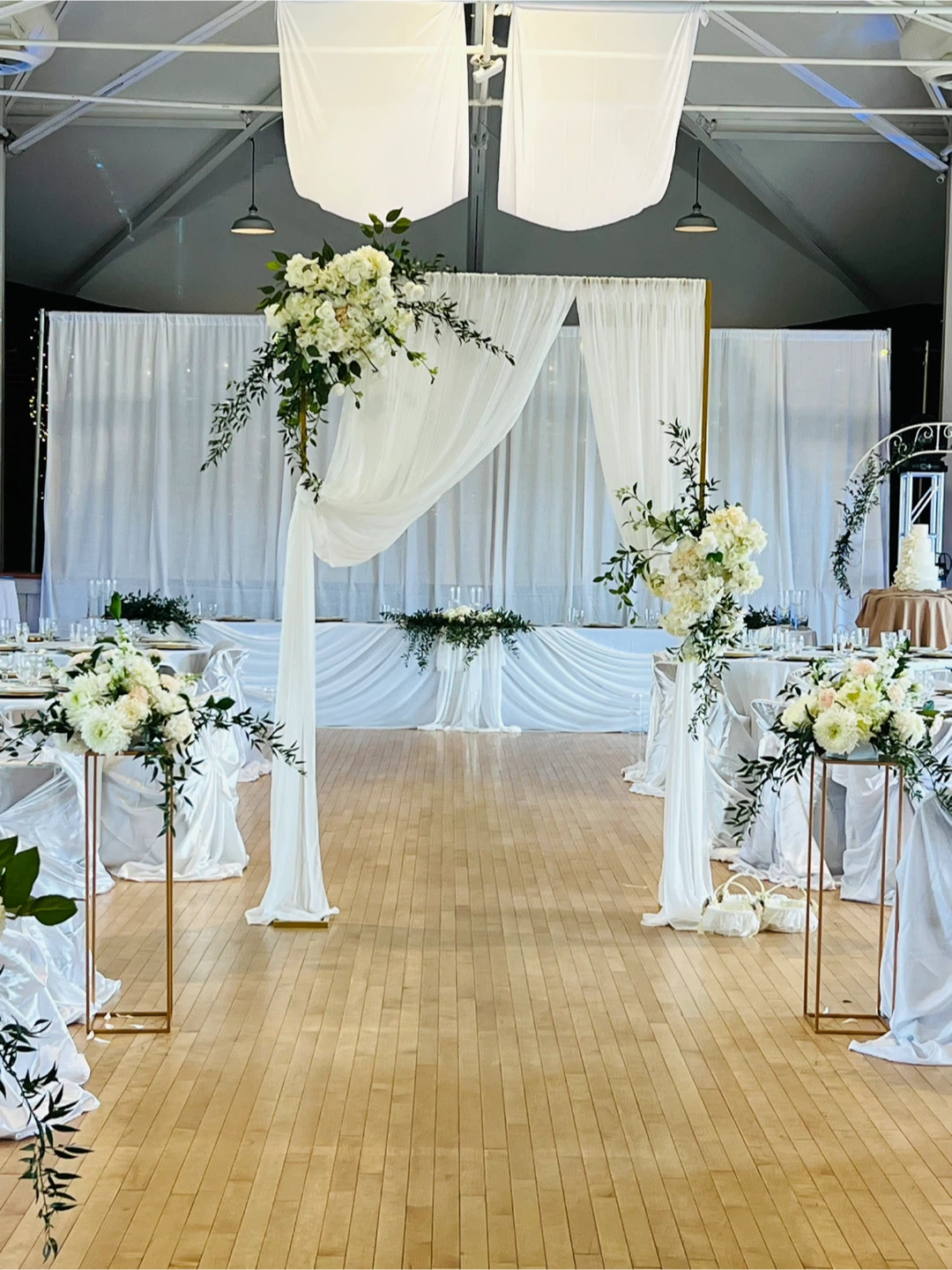 White Floral Wedding Arch and Centerpiece Decor Set - photo 5