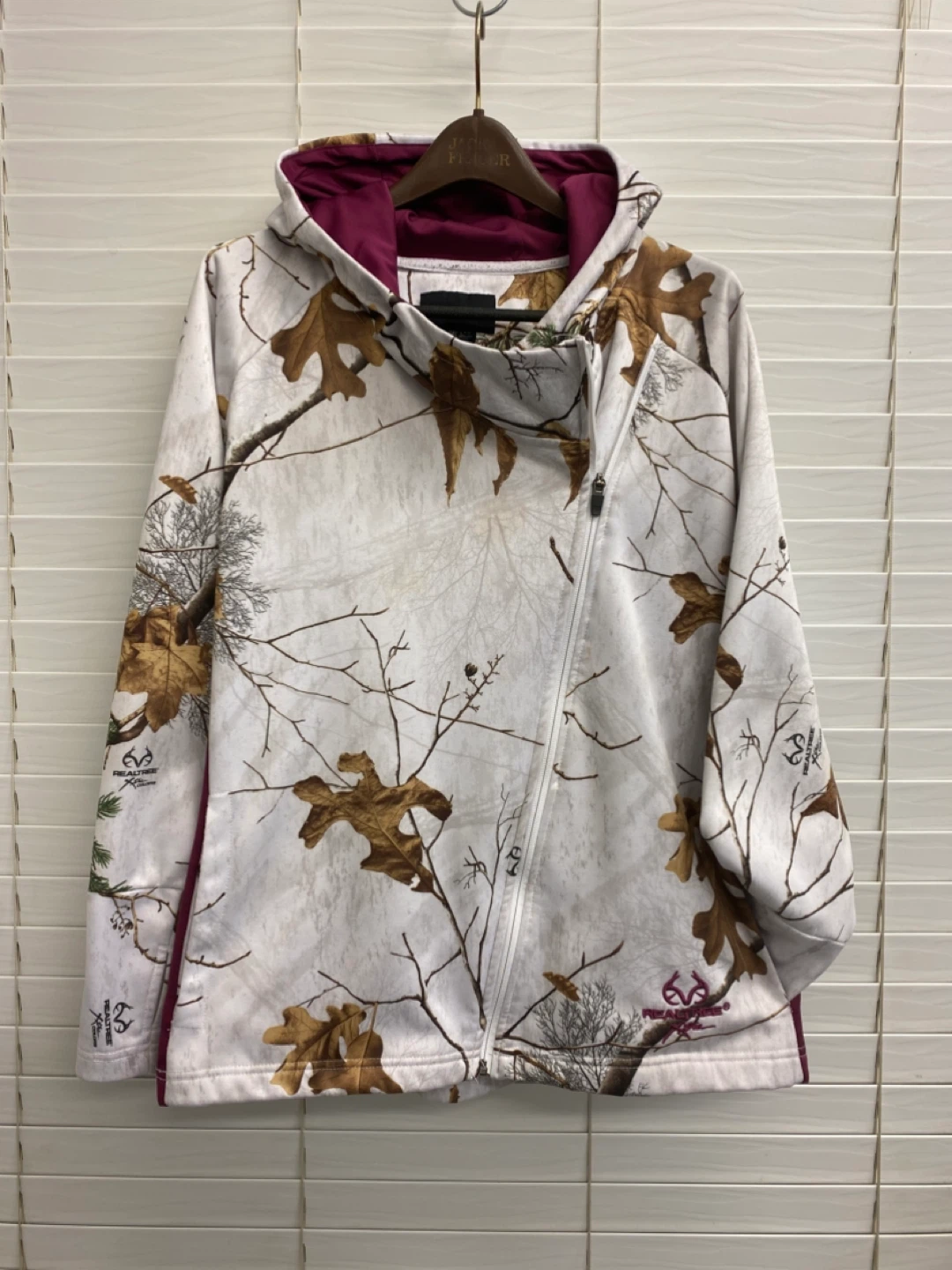 RealTree Xtra White Out Full Zip Camo Jacket Women’s - XL