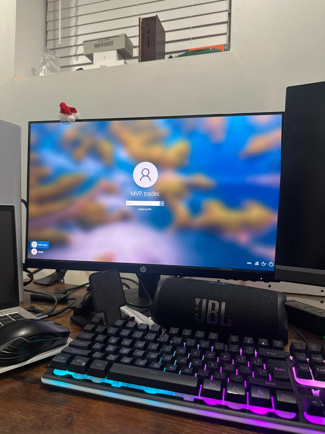 Monitor + wireless keyboard & mouse