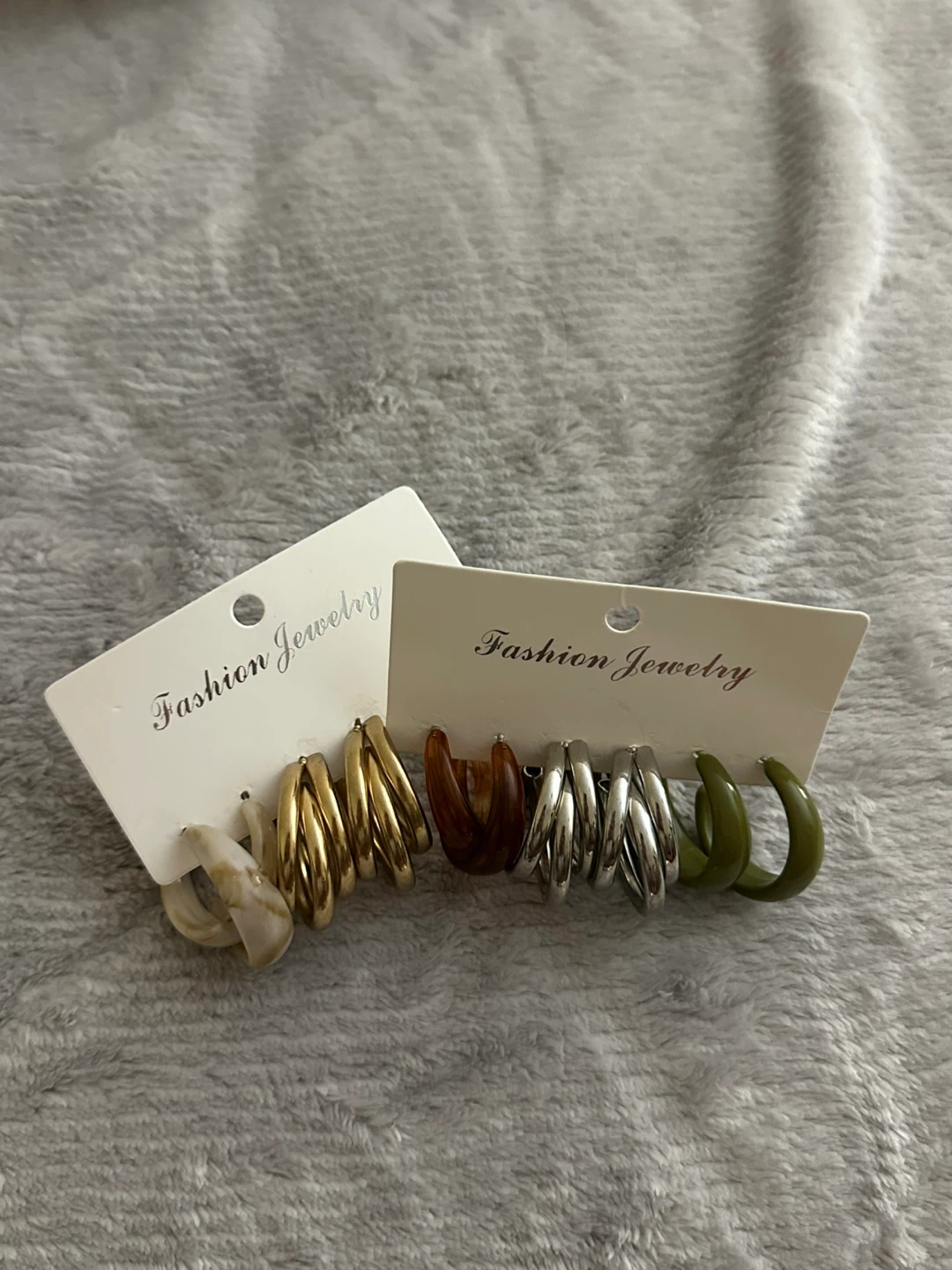 Set of 5 Hoop Earrings - photo 3