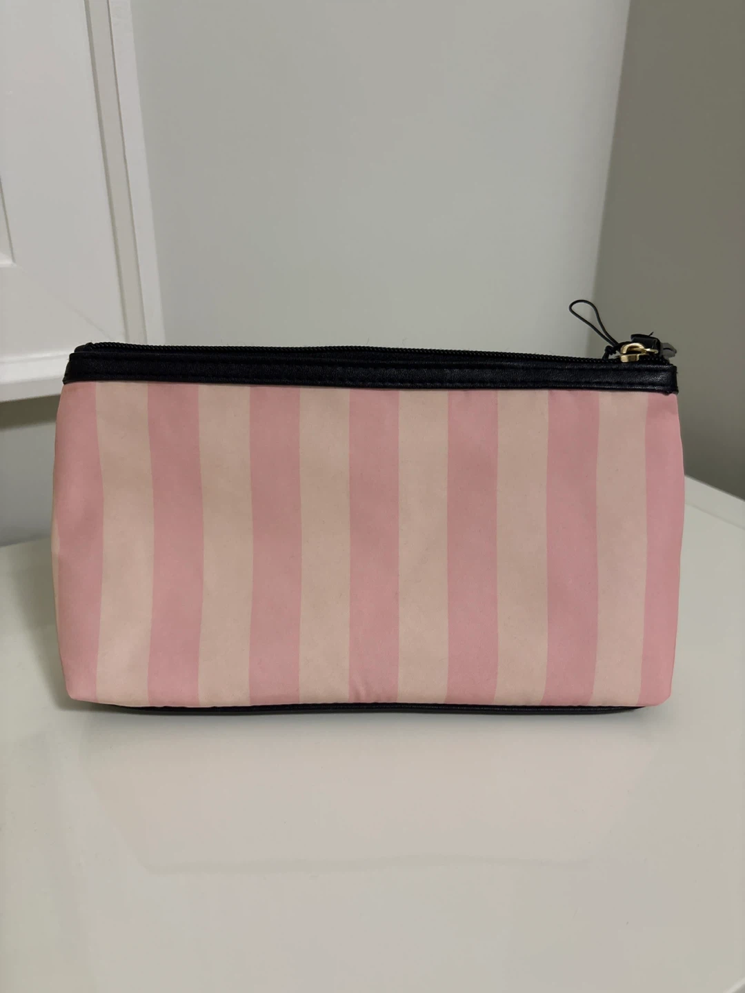Victoria's Secret Striped Cosmetic Bag - photo 2