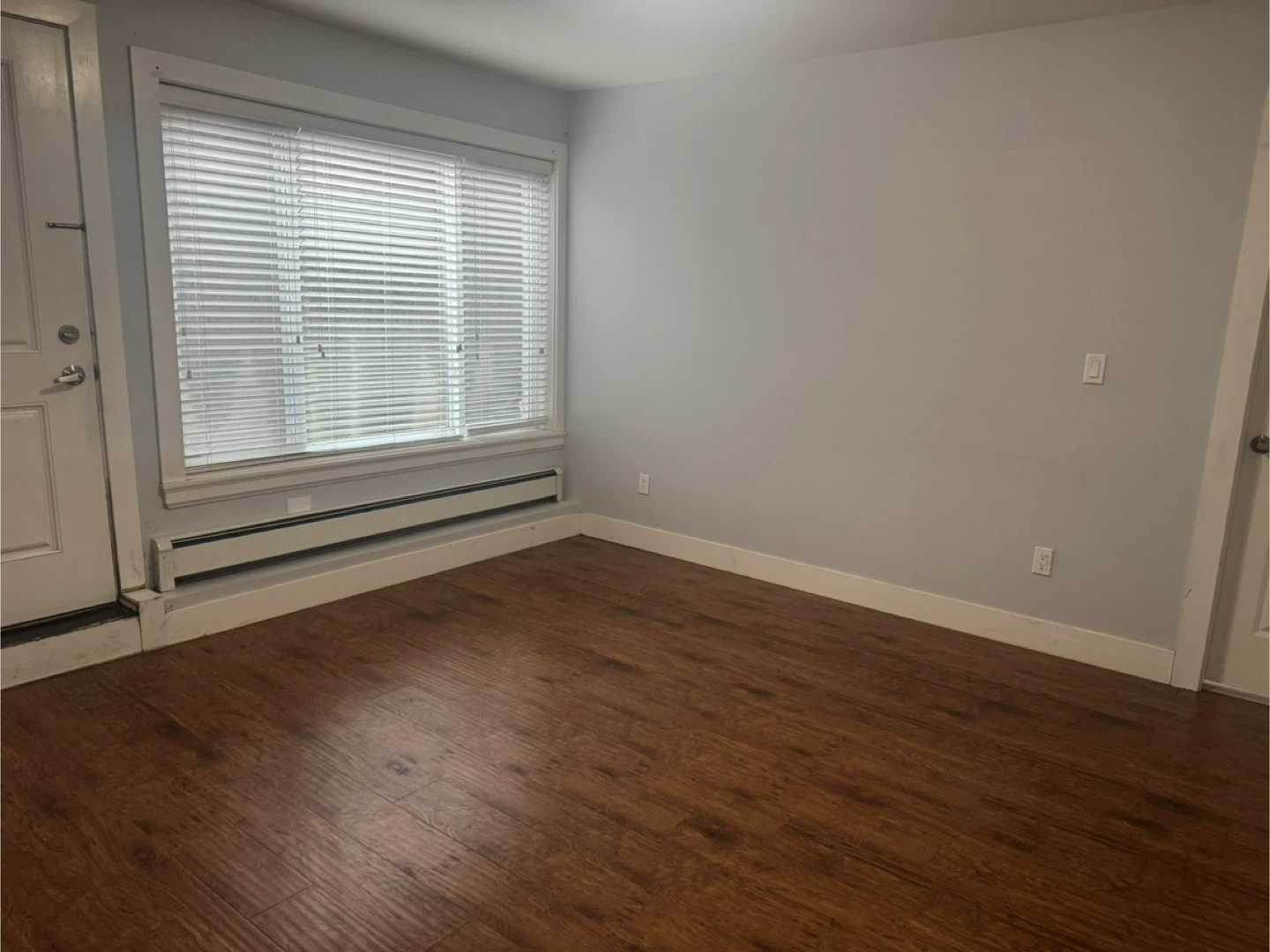 2 beds 1 bath basement for rent: - photo 2