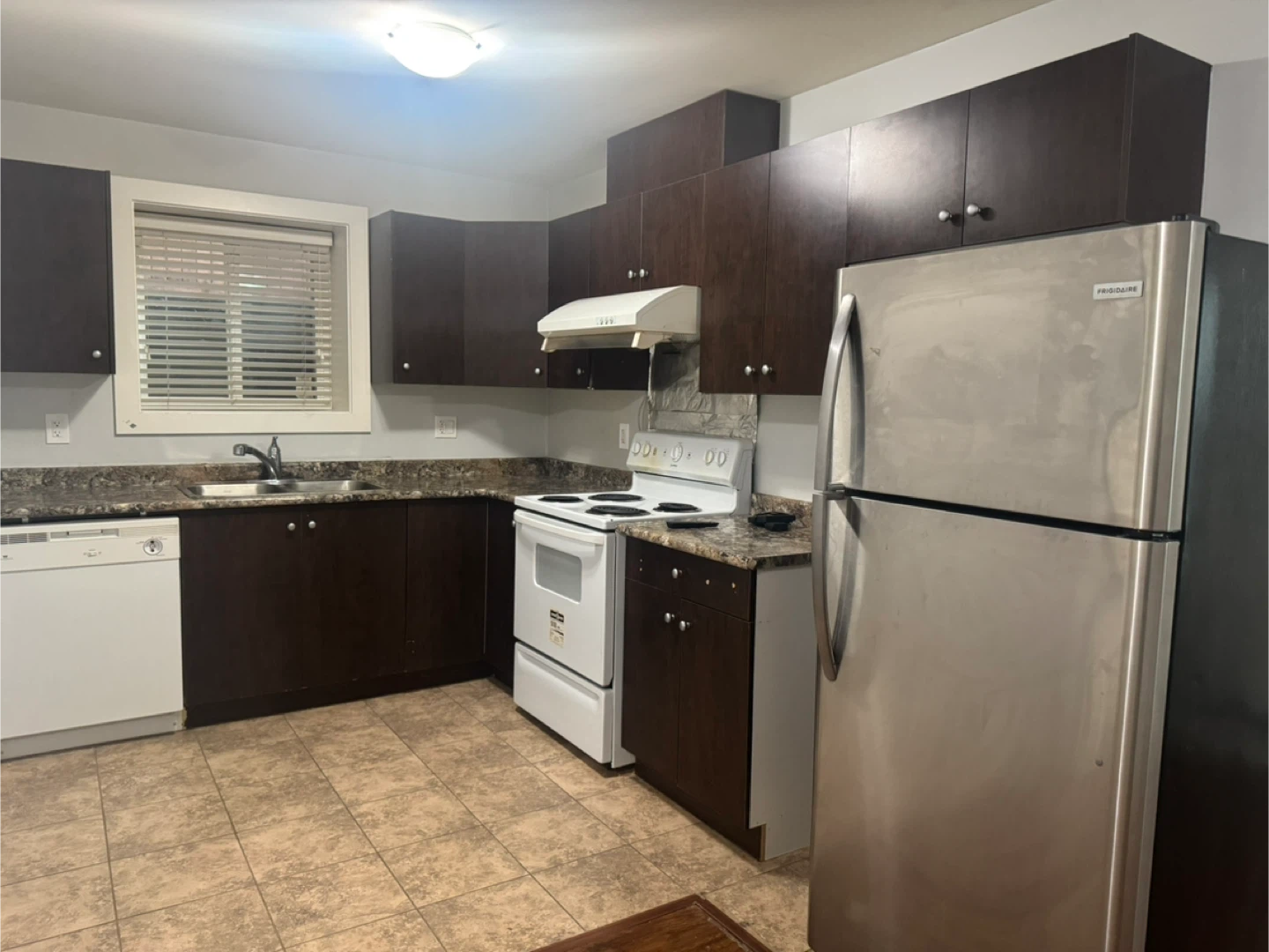 2 beds 1 bath basement for rent: - photo 5