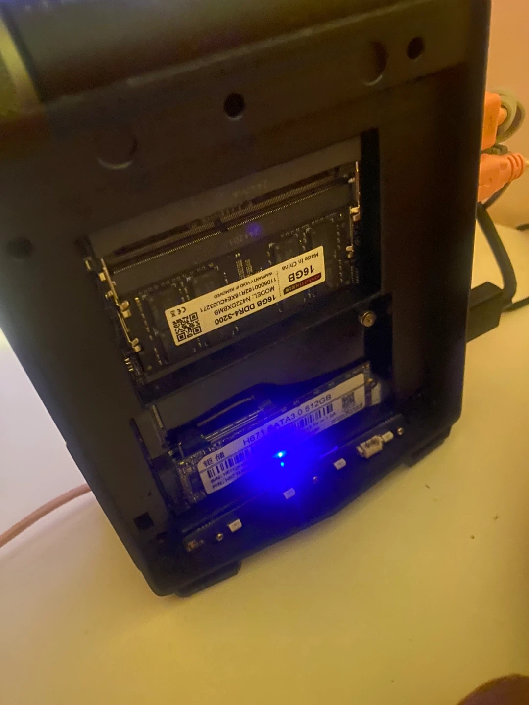 Mini PC with AMD Ryzen PRO & Radeon Graphics - photo 4