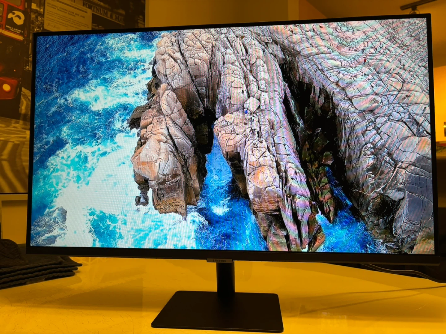 Samsung 32" M5 Smart Monitor w/ Remote