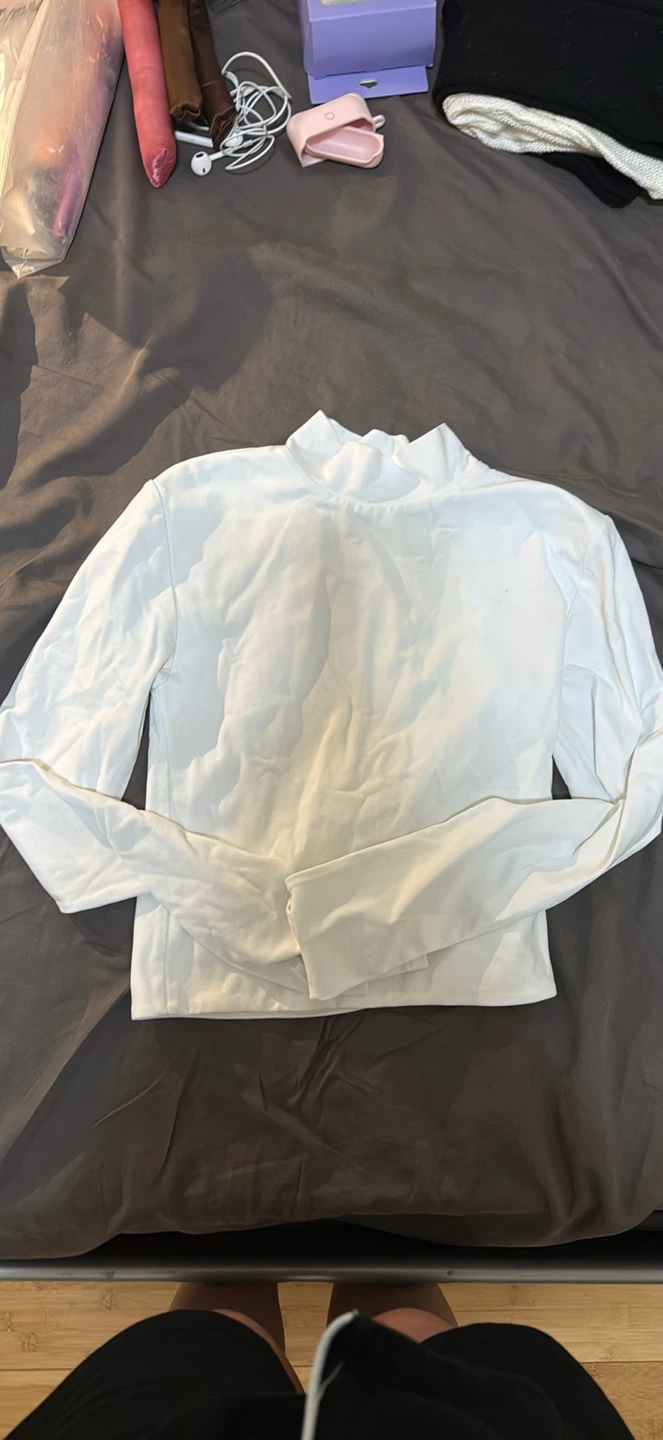 Aritiza White Mock Neck Long Sleeve Top