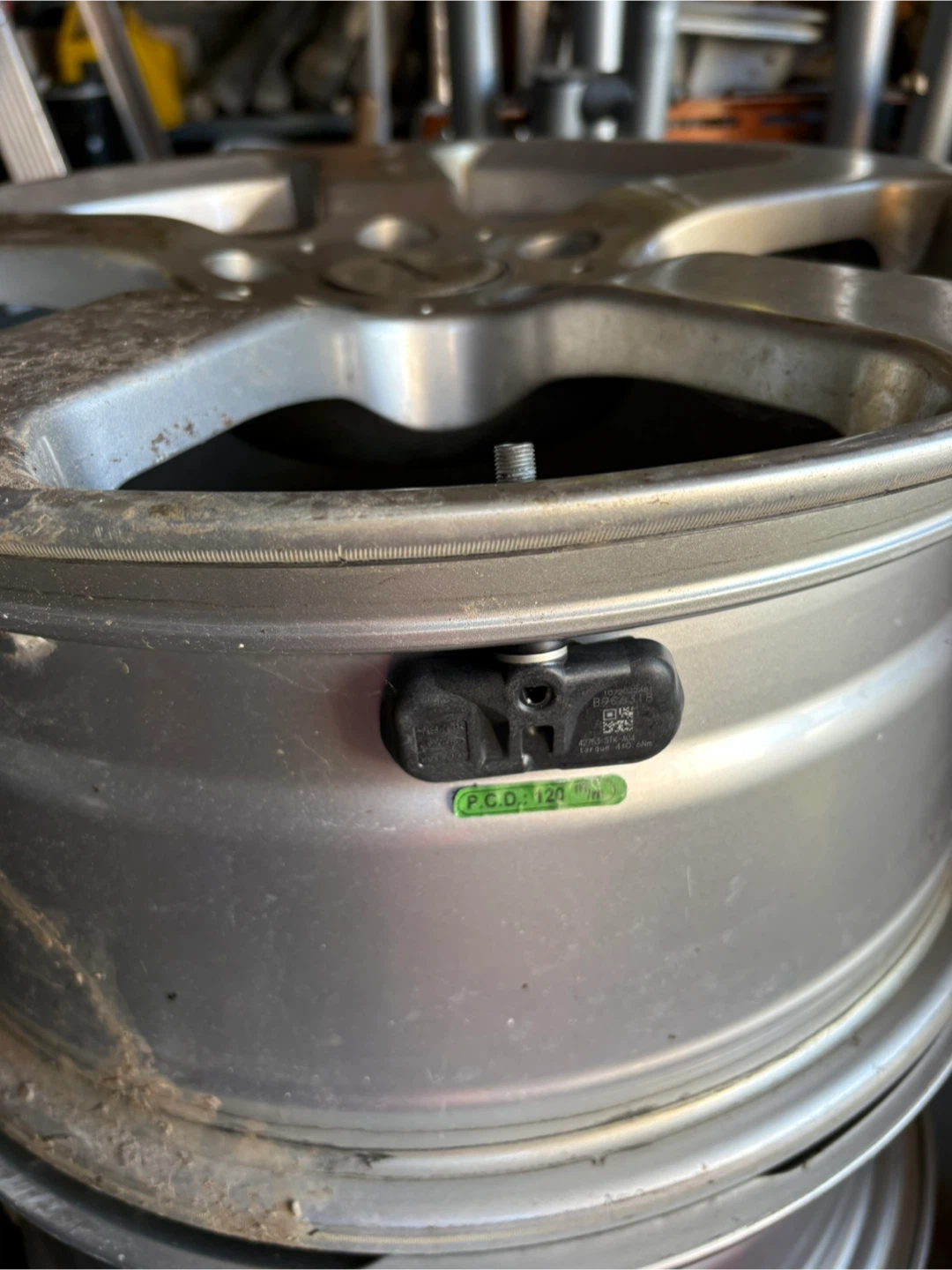 Fast Wheels Alloy Rims with TPMS - Set of 4 - photo 2