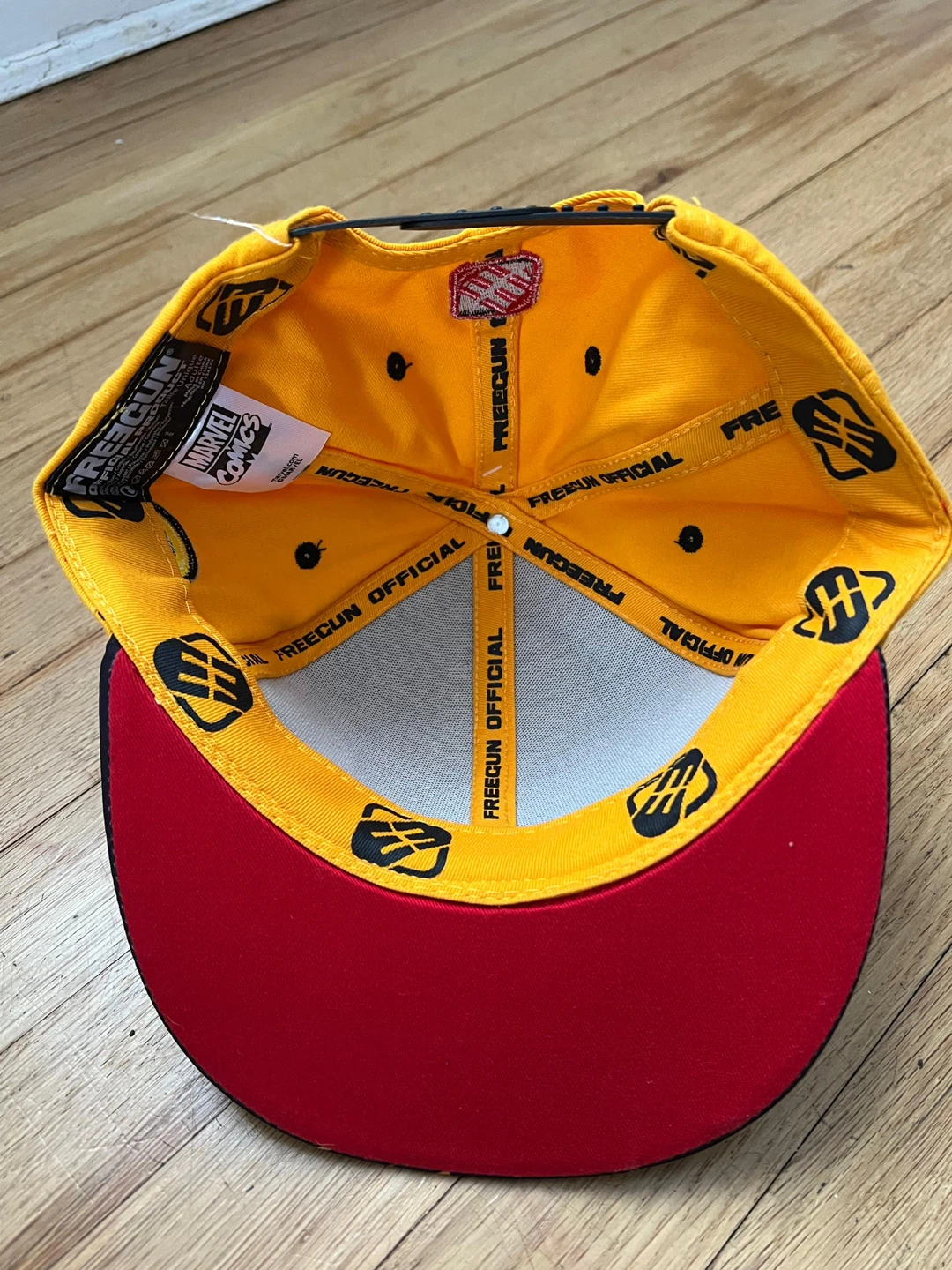 Freegun Marvel Comics Wolverine Snapback Hat - photo 4