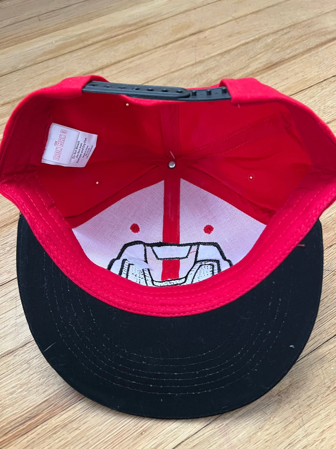 Marvel Iron Man 3 Snapback Hat - photo 3